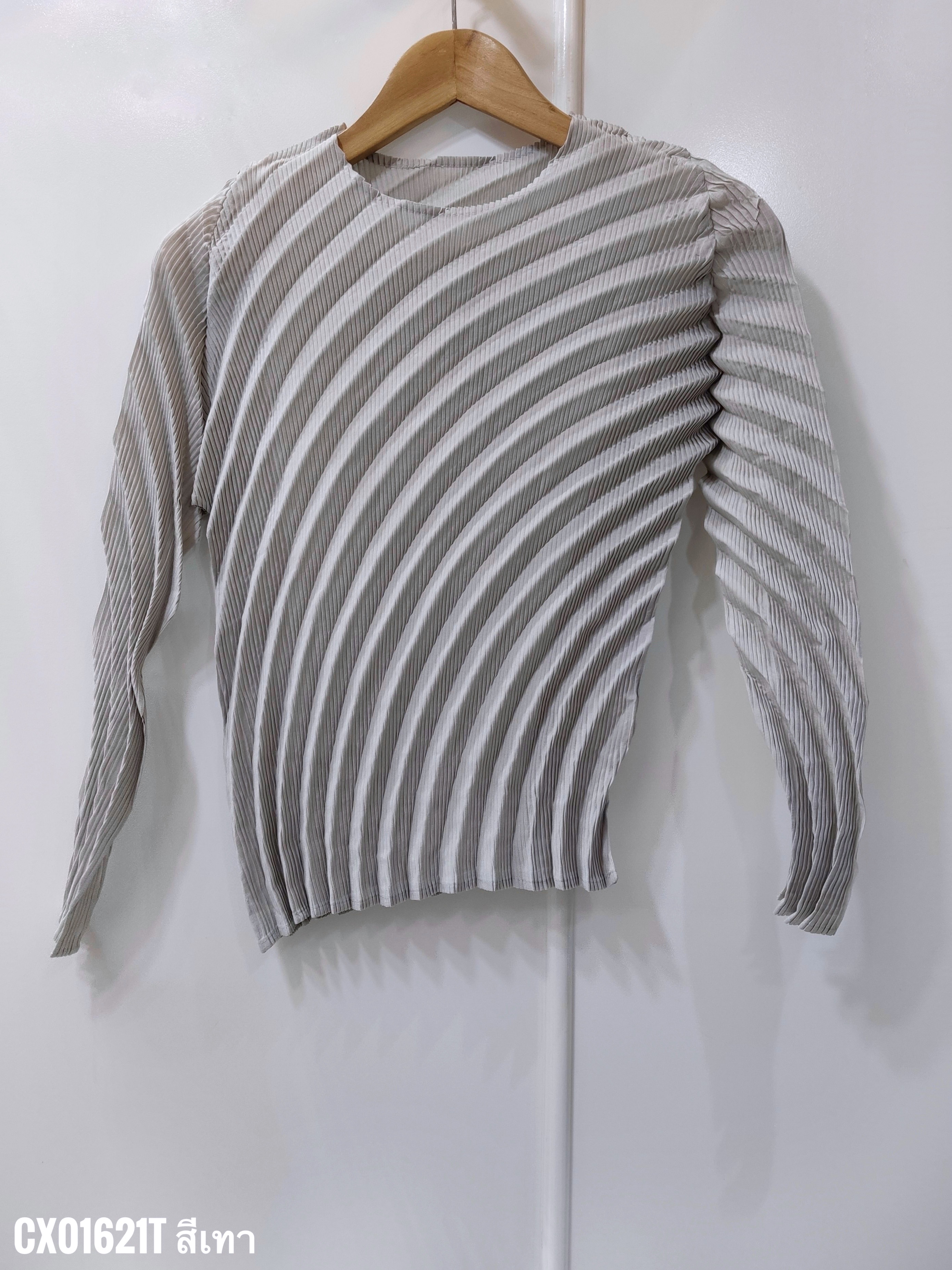 ปรับราคาลง20%!! 2MUAY รุ่น CX01621T เสื้ออัดพลีทคุณภาพ LONG SLEEVE CIRCLE PLEATED TOP 4 สี FREE SIZE