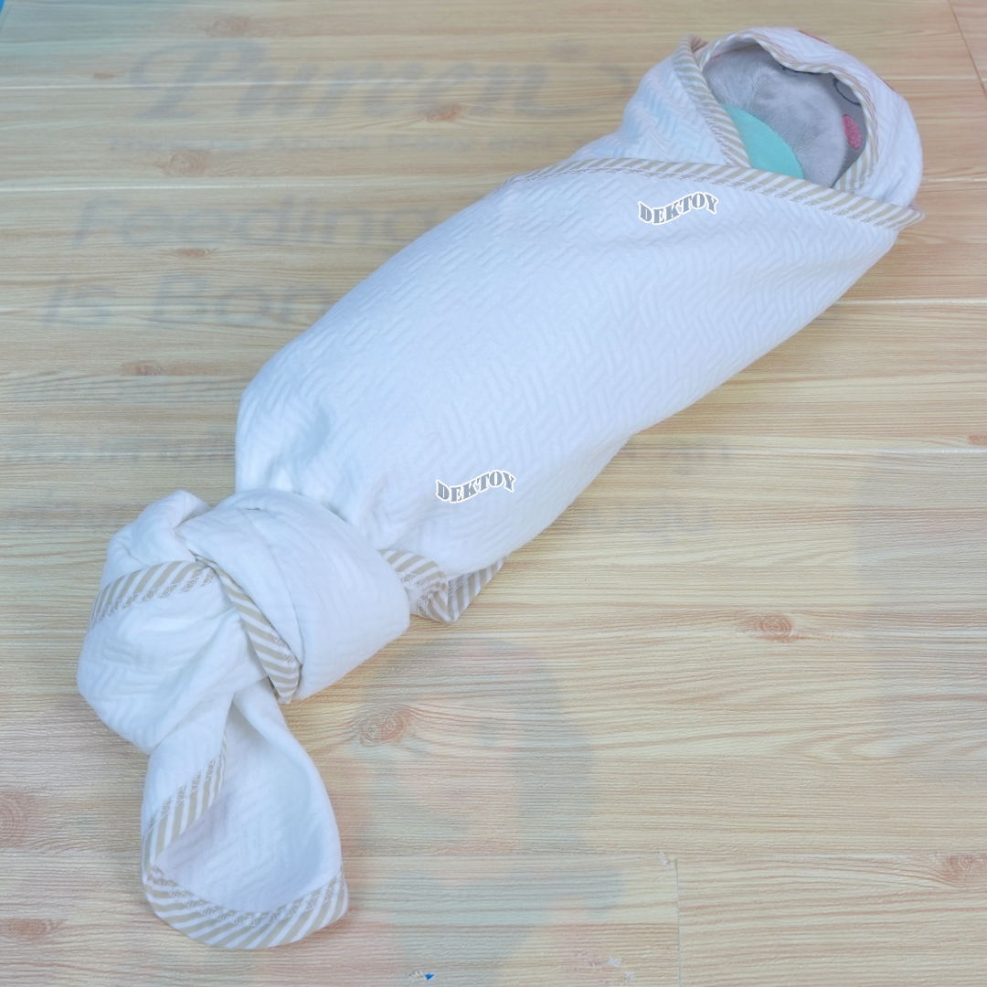 First Wear ผ้าห่อตัวเด็กทารก แบบสำเร็จรูป ผ้าแซนวิช ไซส์ 72x89 ซม.