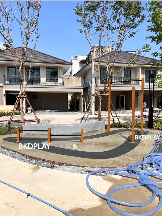 เครื่องออกกำลังกายกลางแจ้ง อุปกรณ์คานดันพื้นคู่ ลานกีฬาอเนกประสงค์ สนามกีฬา ผลิตในไทย สั่งทำตามสีที่ต้องการได้