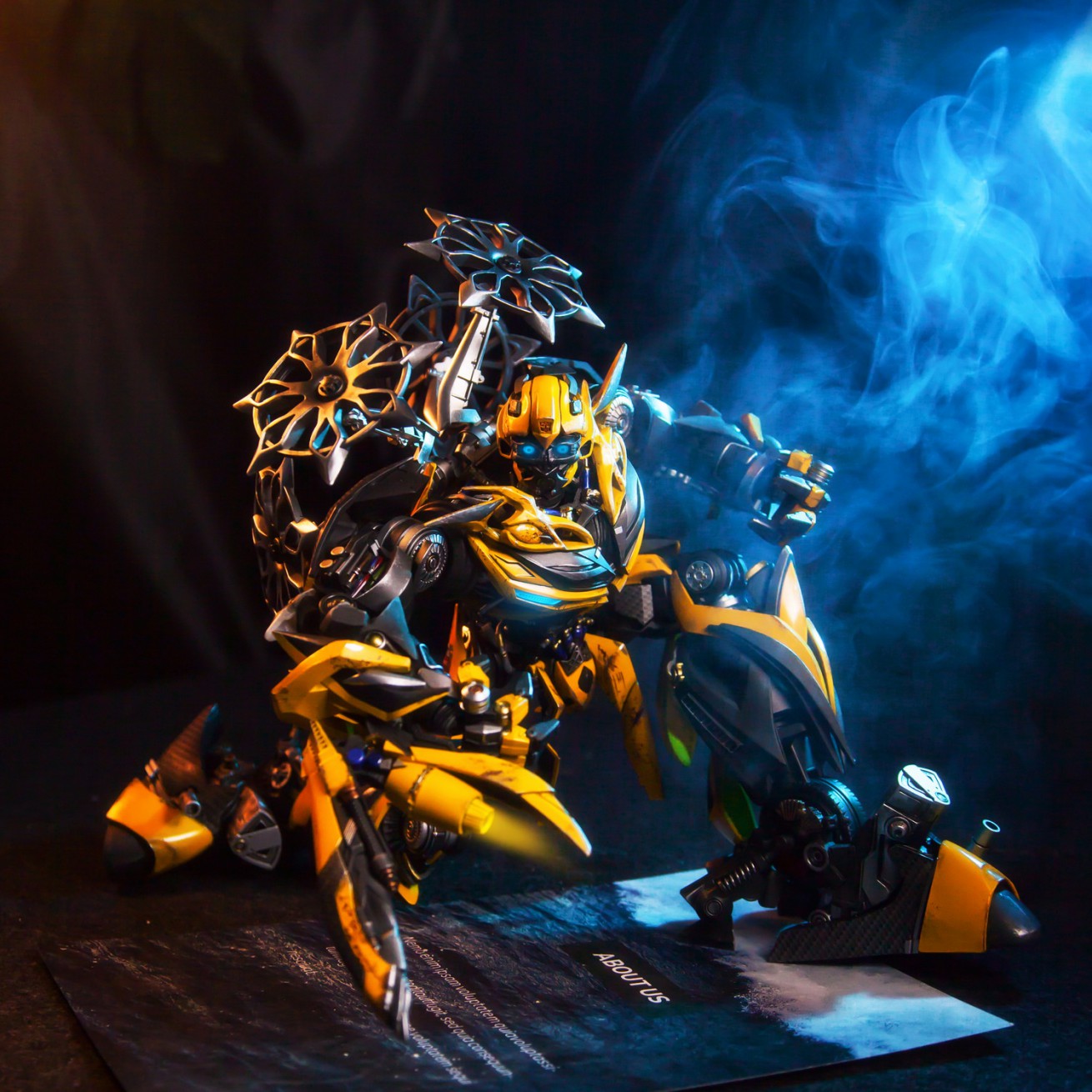 [สั่งจอง] Comicave Studio 35CM Transformers : Bumblebee Die-cast