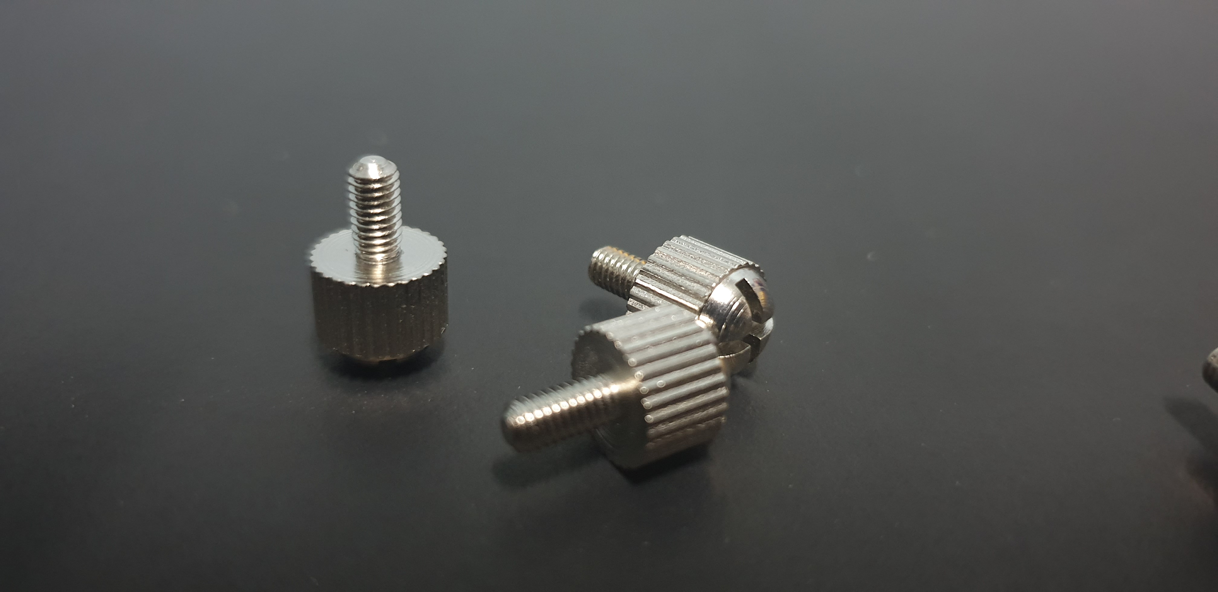 สกรูขันมือ M3 Hand screw M3