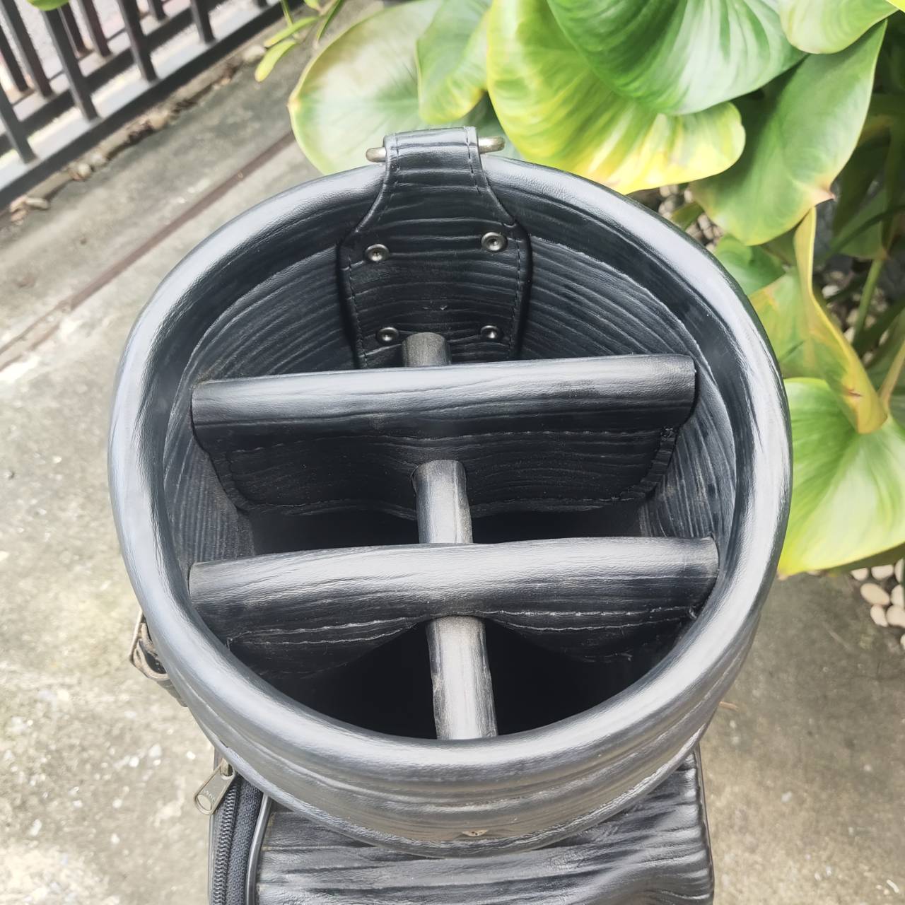 ถุงกอล์ฟ ARLUX the best golf มือสอง หนังสวยมาก เรียบหรู