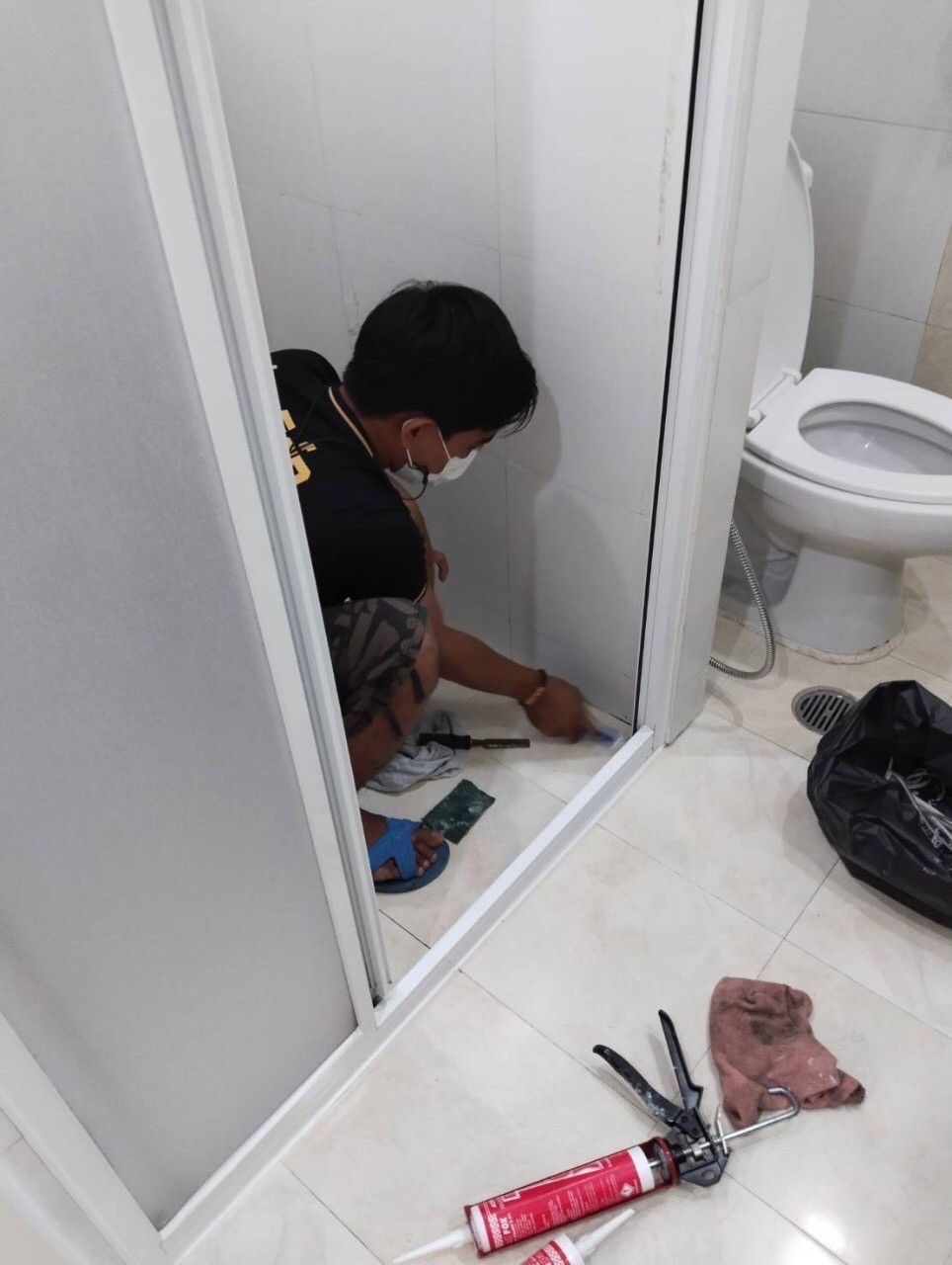 งานซ่อมกันซึมห้องน้ำตึก 84 ปี โรงพยาบาลศิริราช