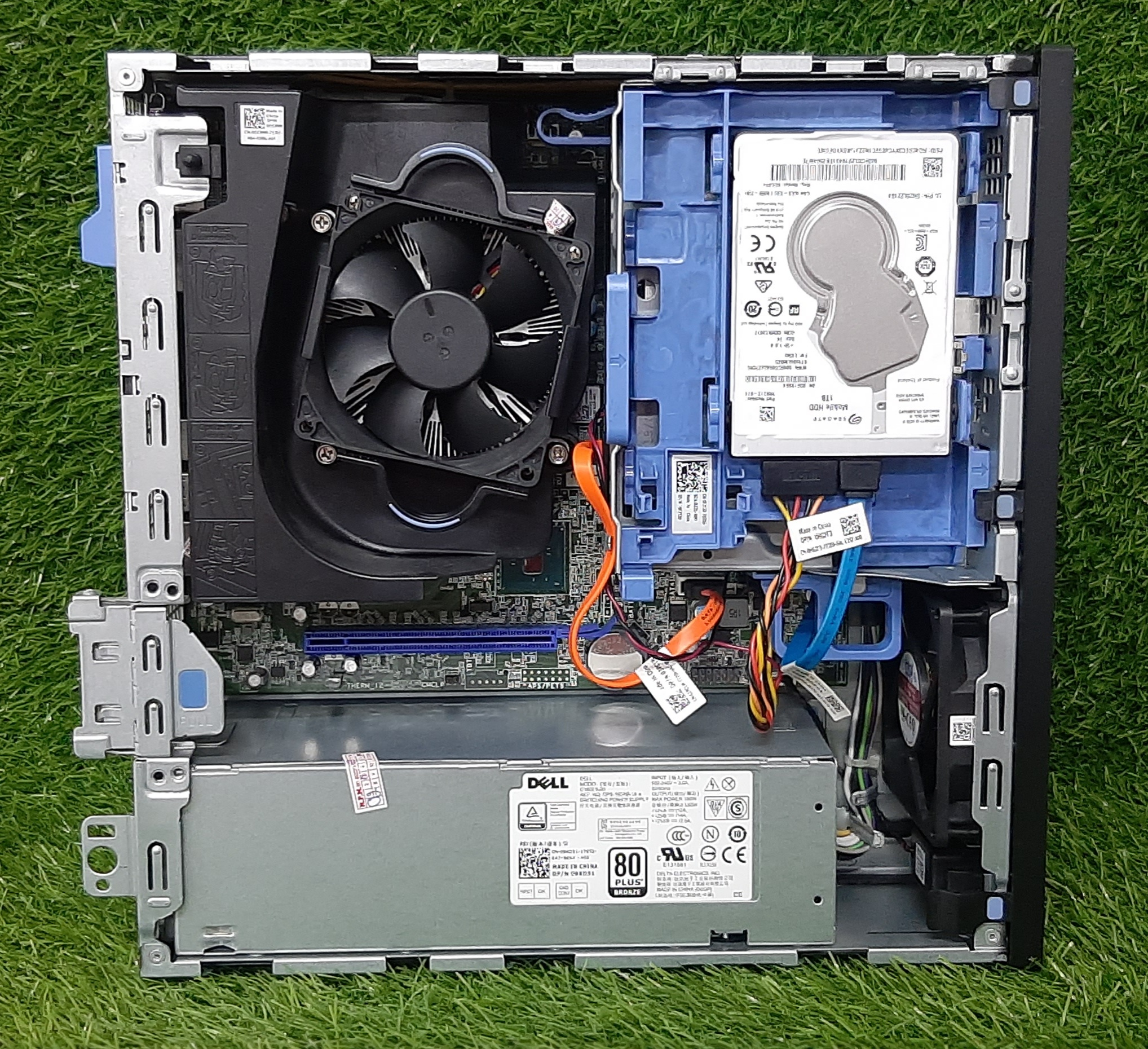 พีซีมือสองสภาพดี ประกัน 1 เดือน เดือน Dell Optiplex 7040 SFF (i7-6700 Ram8GB HDD1TB)