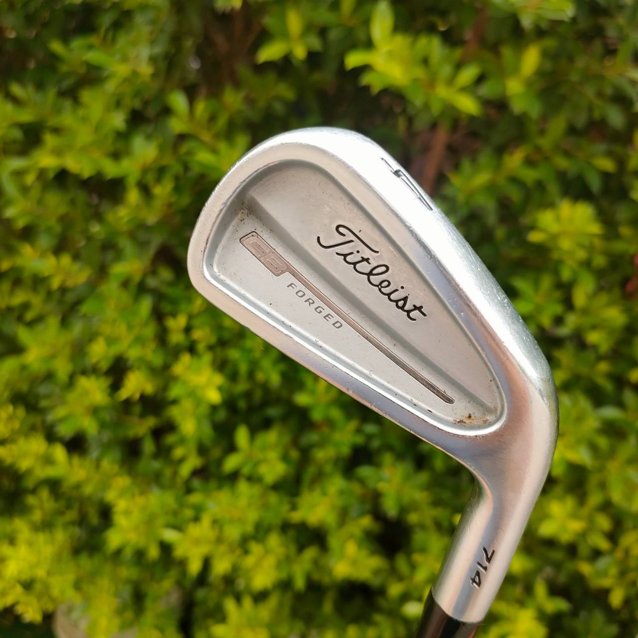 เหล็ก 4 TITLELIST CB FORGED 714 ก้าน DYNAMIC GOLD X100 เหล็ก FORGED สุดพรีเมี่ยมและมี CB ก็คือ CAVITY BACK ช่วยให้ตีง่ายมาก ไม้กอล์ฟมือสอง ของแท้ BY NakaraLuxurious