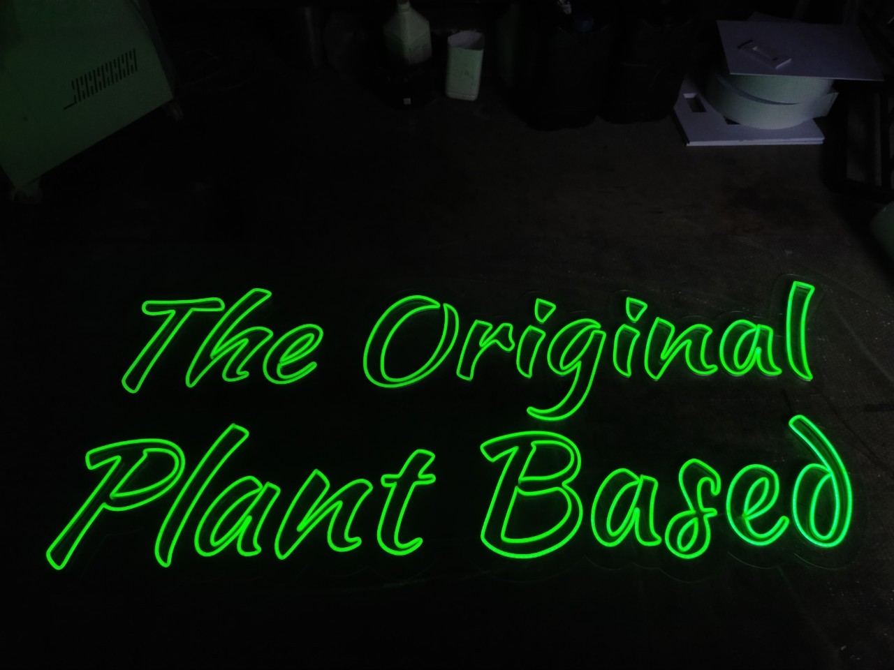 ไฟนีออน เฟค