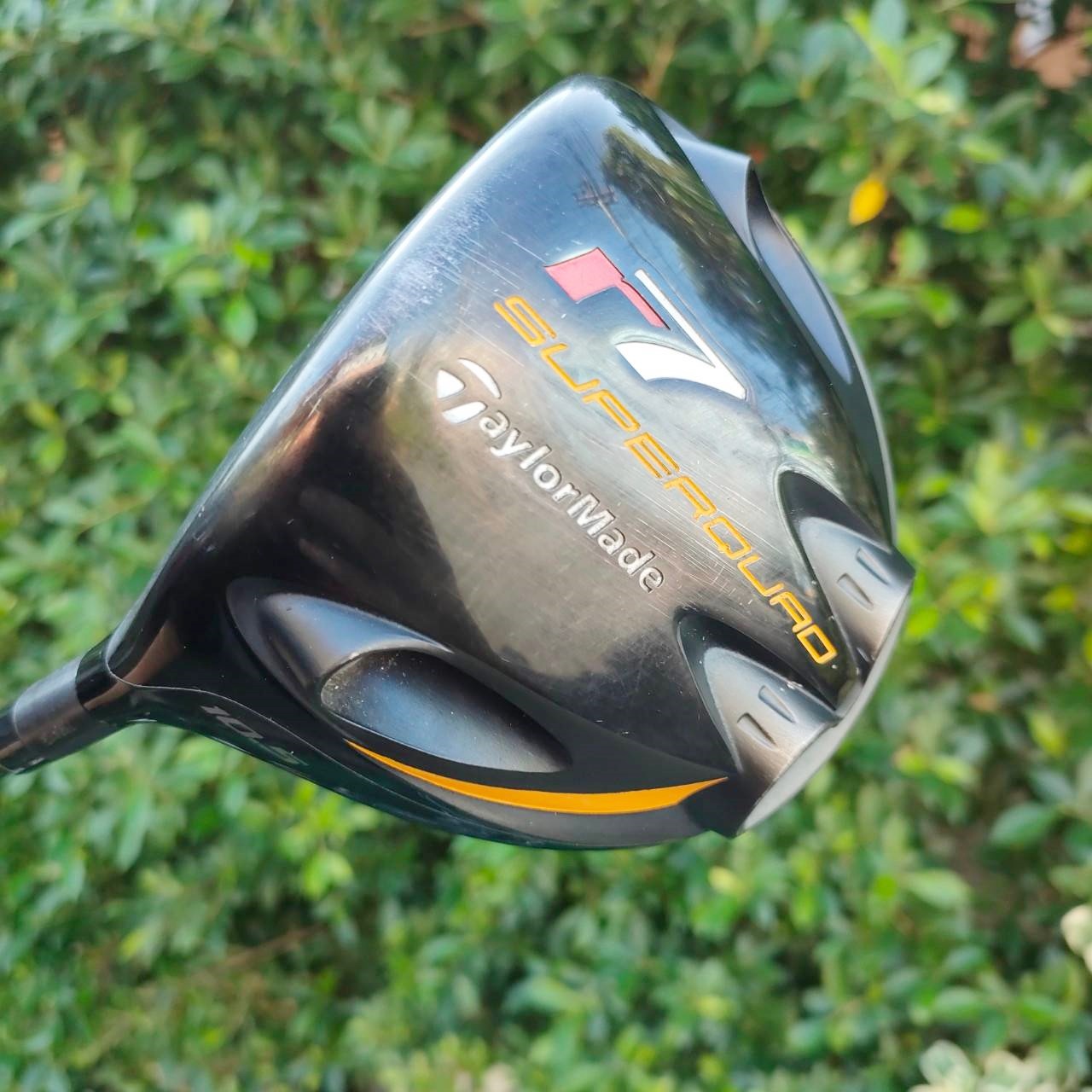 **ไม้กอล์ฟสำหรับมือซ้าย** DRIVER TAYLORMADE r7 SUPERQUAD องศา 10.5 ก้าน FUJIKURA RE*AX FLEX S ไม้กอล์ฟมือสอง ของแท้ BY NakaraLuxurious