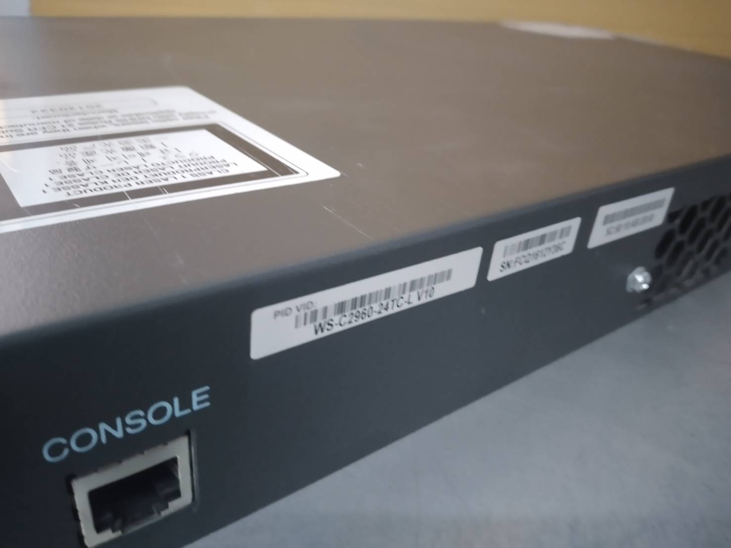 cisco catalyst 2960 WS-C2960-24TC-L