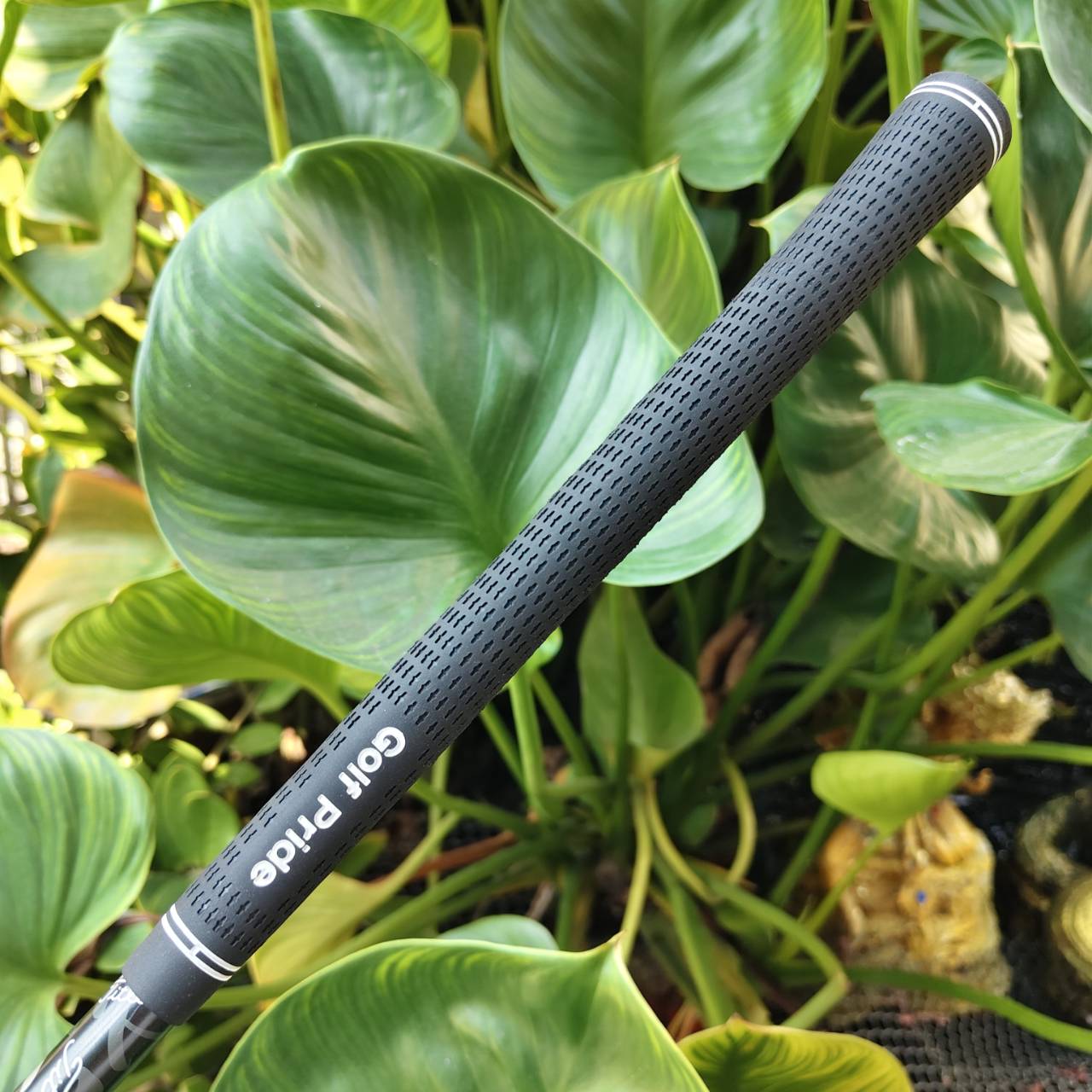 เหล็ก 4 Titleist AP2 710 FORGED DUAL CAVITY (โพรงคู่) : กระจายน้ำหนักไปที่บริเวณขอบของหัวเหล็ก