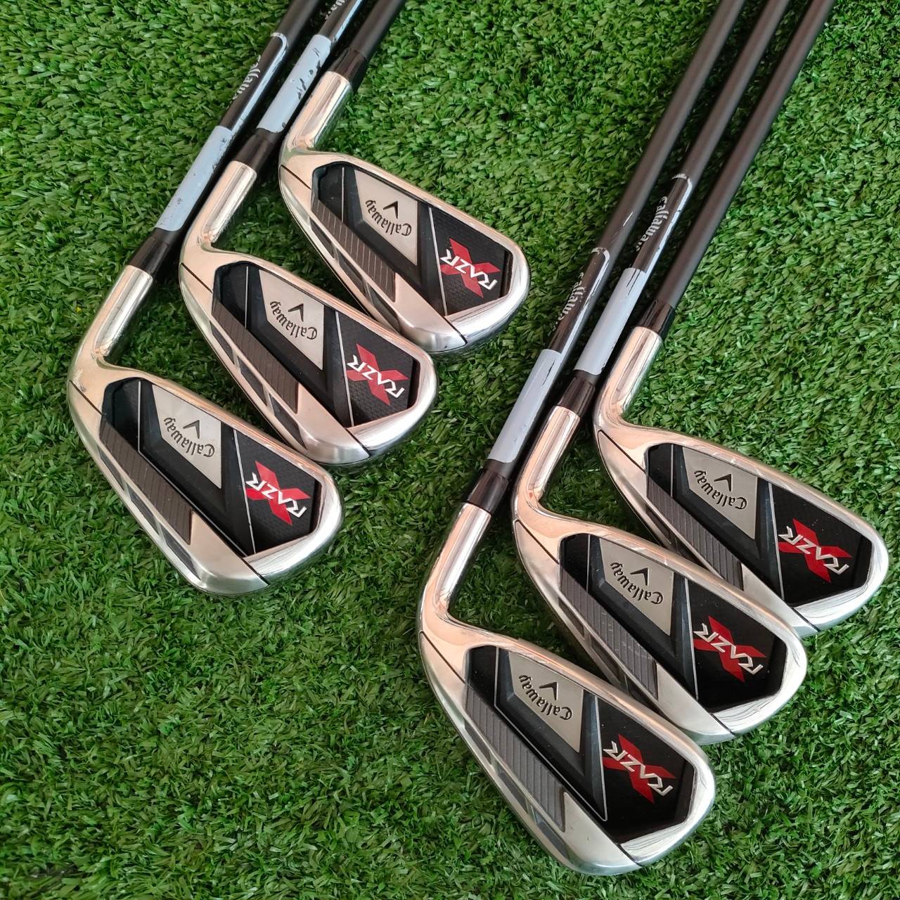 ชุดเหล็ก CALLAWAY RAZR X มีเหล็ก 5-9 เเละ PW ก้าน CALLAWAY FLEX A เป็น Flex amature มือสมัครเล่น ก้านอ่อน เบาสบาย ตีง่ายๆนุ่มๆ ตีสนุก มันส์ ระยะดีเลยครับ