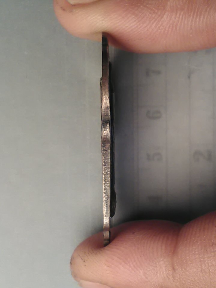 เหรียญ ยืน หลวงพ่อ ขอม วัด ไผ่โรงวัว อ.สองพี่น้อง สุพรรณบุรี 200/.