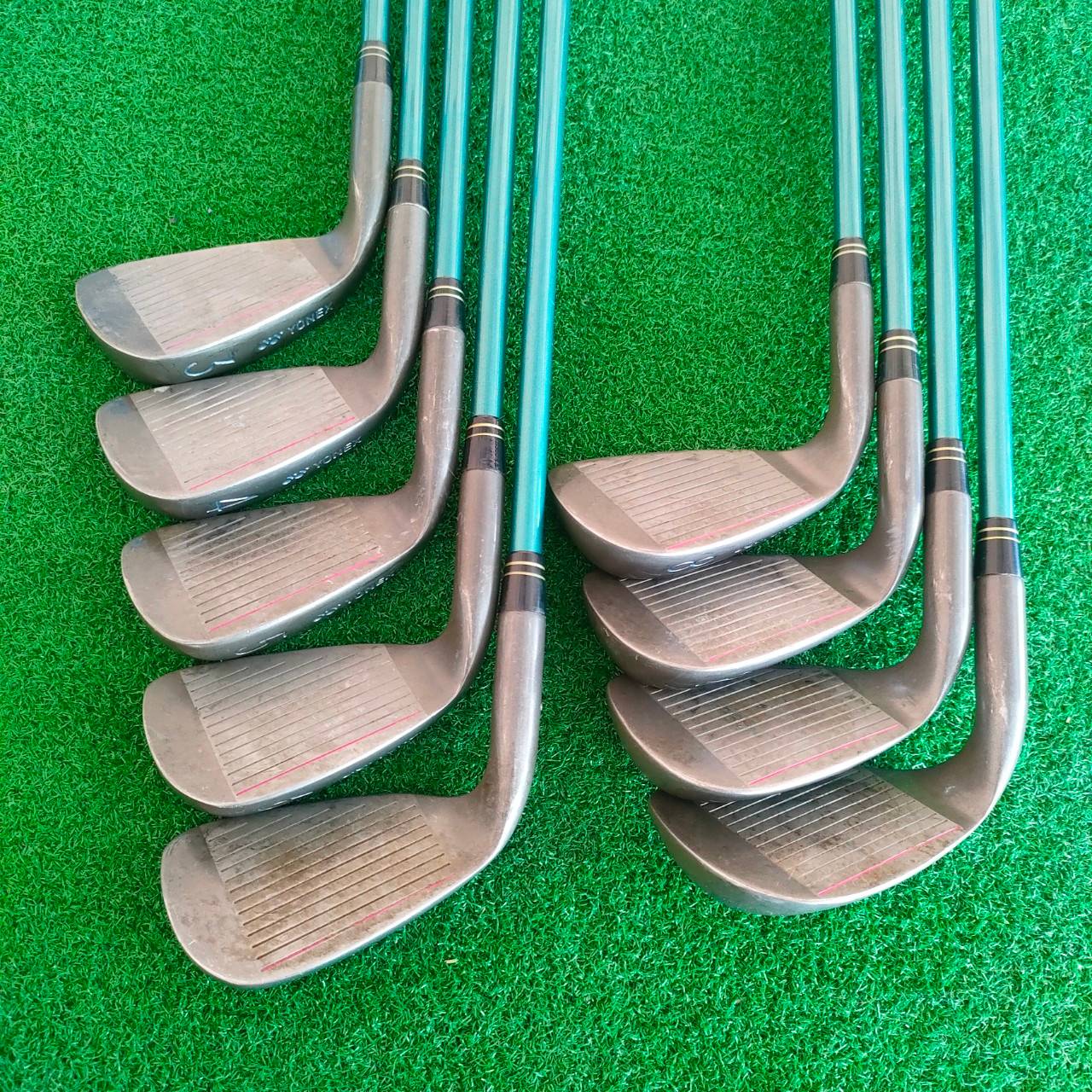 **ไม้กอล์ฟสำหรับผู้หญิง** ชุดเหล็ก YONEX GRAPHLEX LADY มีเหล็ก 3-9 เเละ PW SW ก้าน YONEX GP300 FLEX L MADE IN JAPAN