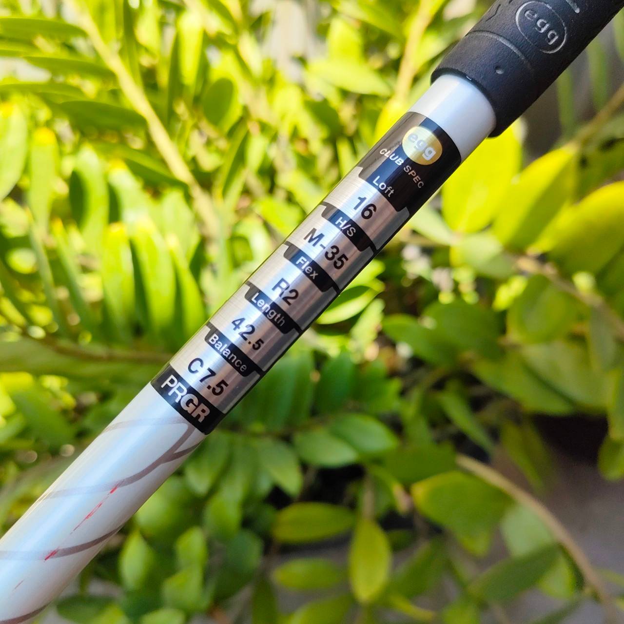 FW3 PRGR SUPER EGG SPOON องศา 16 ก้าน EGG PRGR M-35 FLEX R2 ก้านอ่อน สำหรับสปีดไม่แรงมากนะครับ จะช่วยให้ตีไกลอย่างมหัศจรรย์มากๆ วัสดุระดับ SUPER PREMIUM JAPAN ไม้กอล์ฟมือสอง ของแท้ BY NakaraLuxurious
