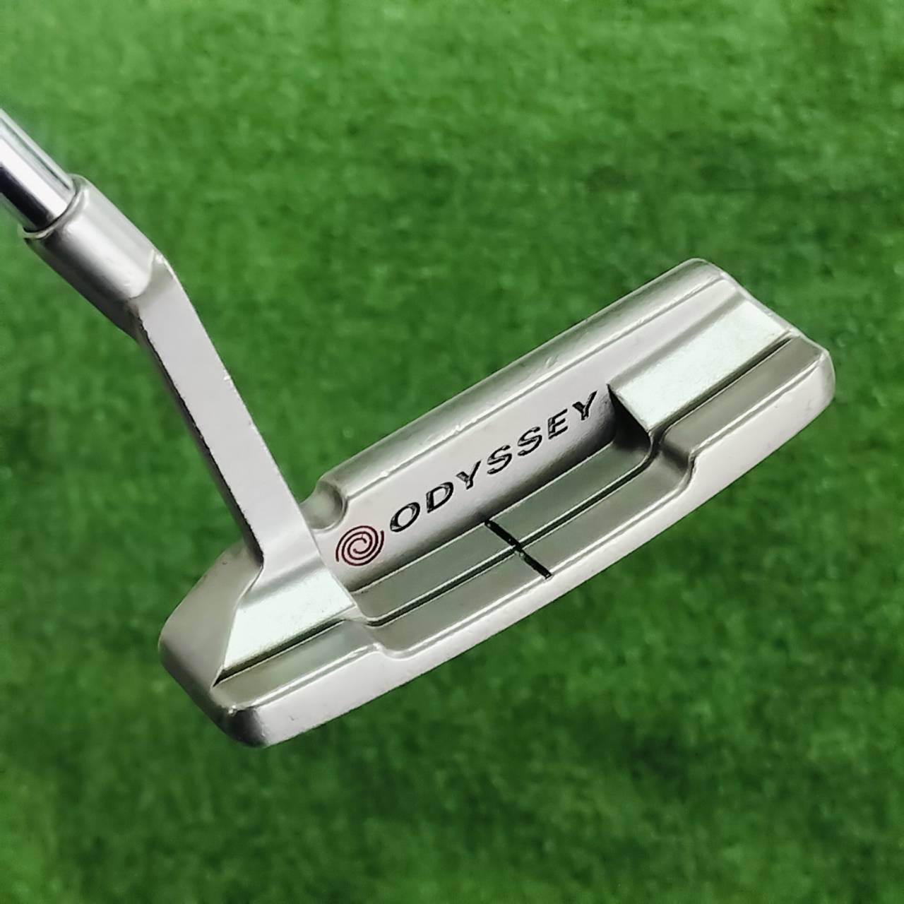 PUTTER ODYSSEY WHITE HOT #6 ยาว 34 นิ้ว เบอร์ 6 พัตต์ง่ายมากขึ้น สภาพสวยเดิมๆเลยค่ะ กริพเดิม ไม้กอล์ฟพรีเมี่ยมมือสอง ของแท้ By NakaraLuxurious