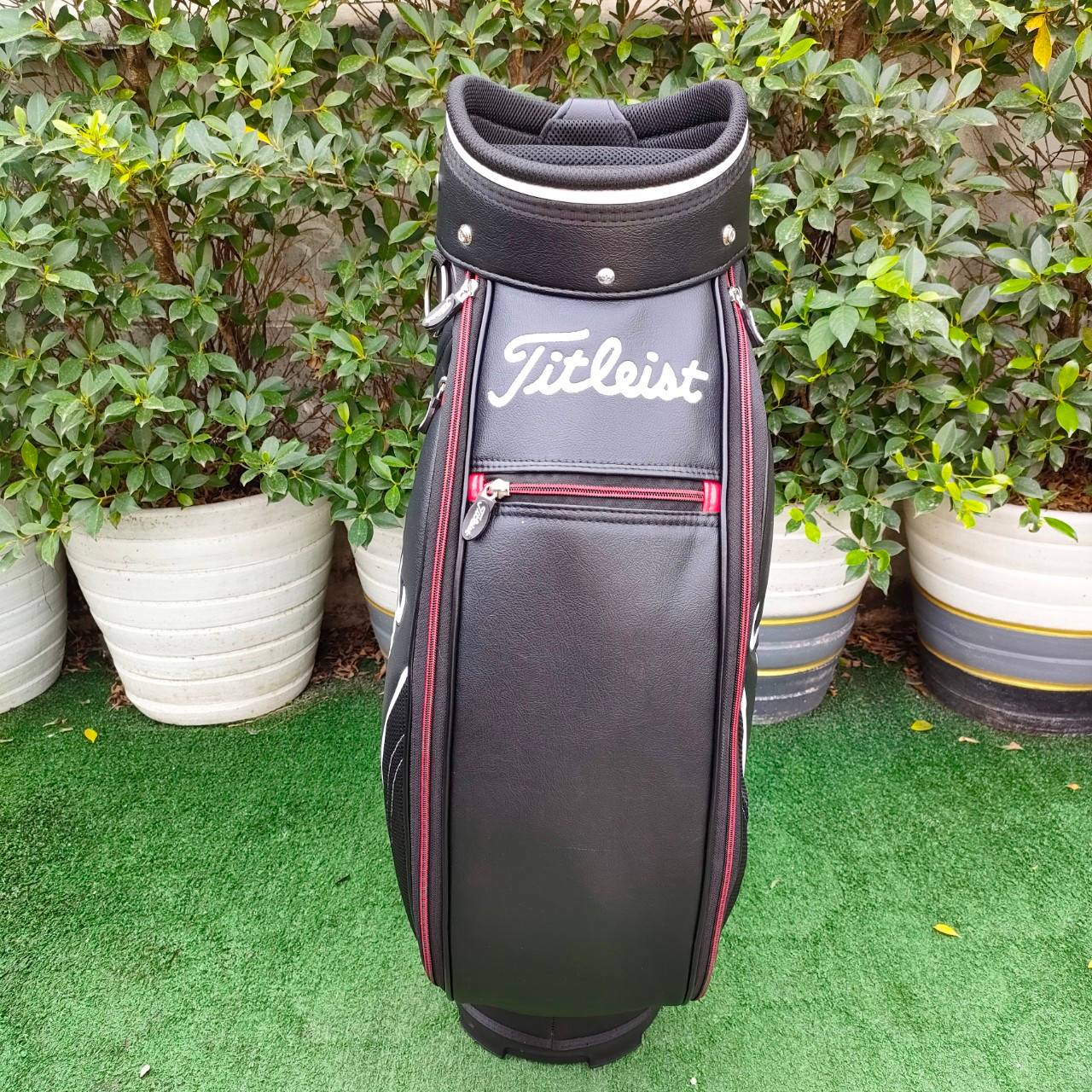 ถุงกอล์ฟ TITLELIST ไม่เคยผ่านการใช้งาน ถุง TOUR ใบใหญ่ ถุงสวยมากครับ