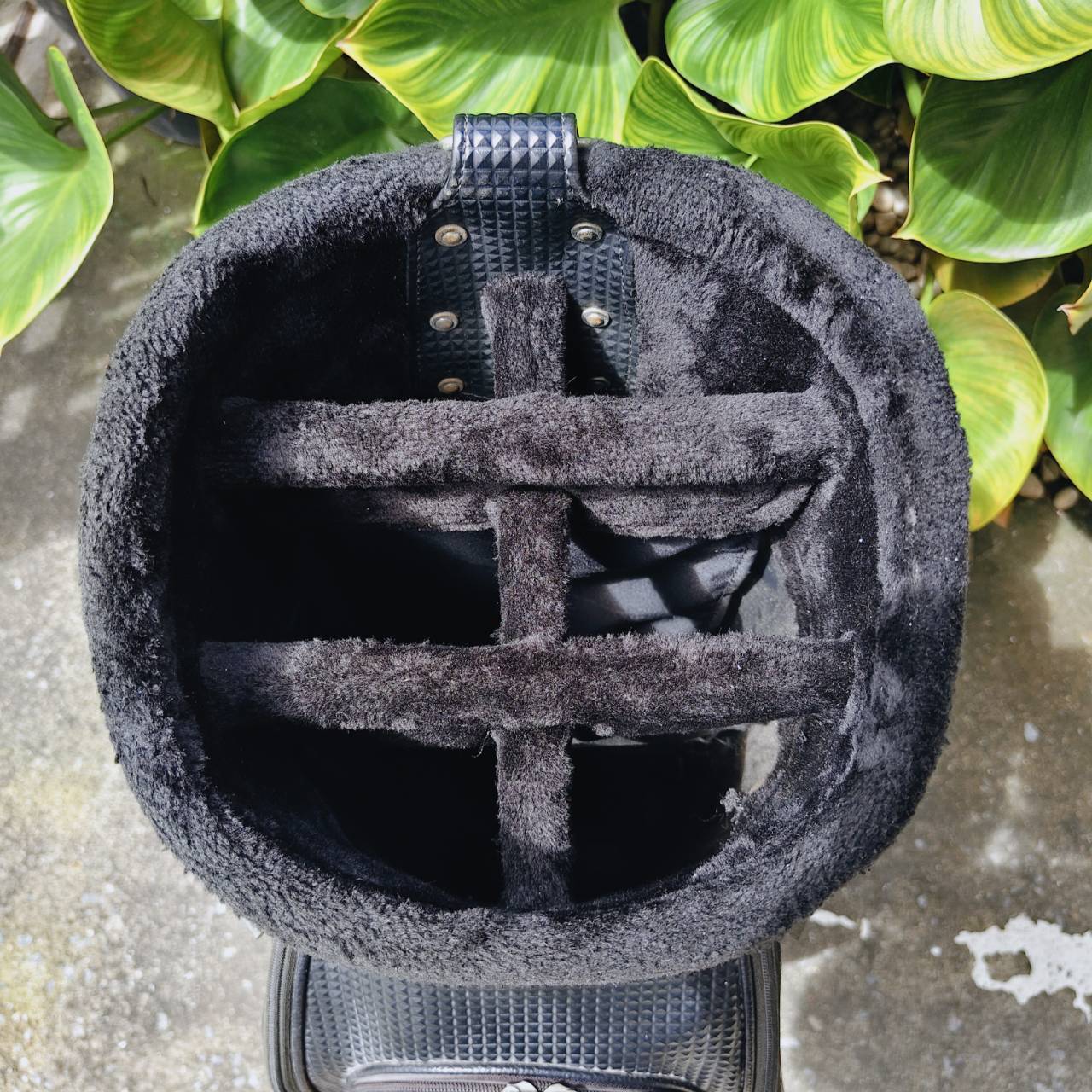 ** มีตำหนิ ** ถุงกอล์ฟ Callaway มือสอง ภายในบุกำมะหยี่อย่างดี วัสดุดี สายสะพายดี