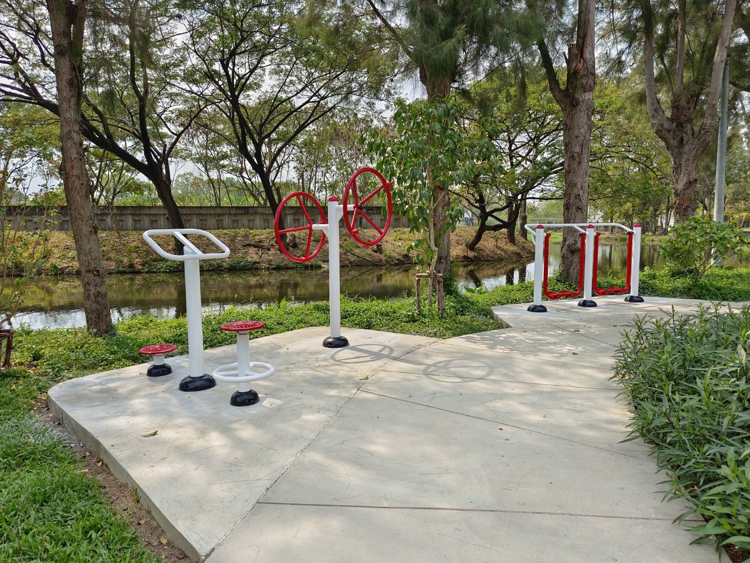 เครื่องออกกำลังกาย กลางแจ้ง ชุดเดิน ลมอากาศ แบบคู่ ลานกีฬา อเนกประสงค์ สนามกีฬา สั่งทำ 10-20 วัน