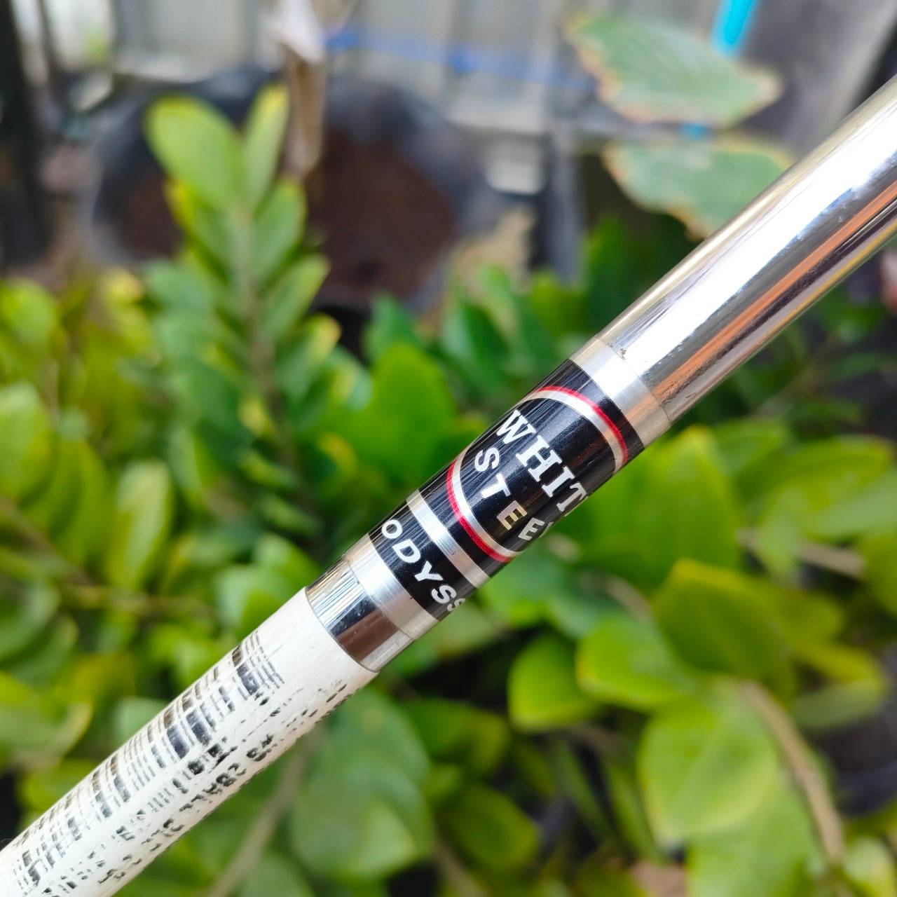 PUTTER ODYSSEY 2-BALL WHITE STEEL BLADE-2 ความยาว 34 นิ้ว **กริฟเสื่อมสภาพ** รุ่นนี้น่าเล่น หน้าไม้เป็น STEEL ช่วยในเรื่องการเกาะไลน์ขึ้นมาก ไม้กอล์ฟพรีเมี่ยมมือสอง By NakaraLuxurious