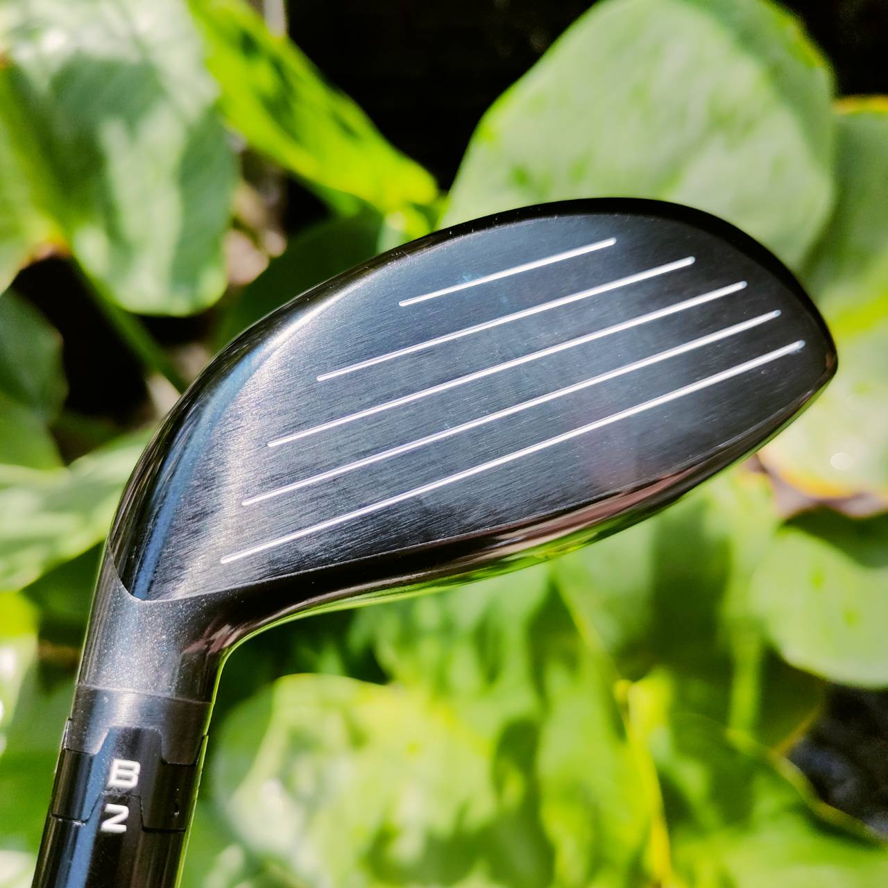 FW3 Titleist 917 F2 เทคโนโลยีใหม่ SUPERFIT CG วางจุด CG ให้อยู่มนตำแหน่งที่ดีมาก มี Active Recoil Channel ช่วยเพิ่มระยะ เหมือนติดสปริงอยู่ที่หน้าไม้ ตีสนุกมากๆ ไม้กอล์ฟพรีเมี่ยมมือสอง ของแท้ By NakaraLuxurious