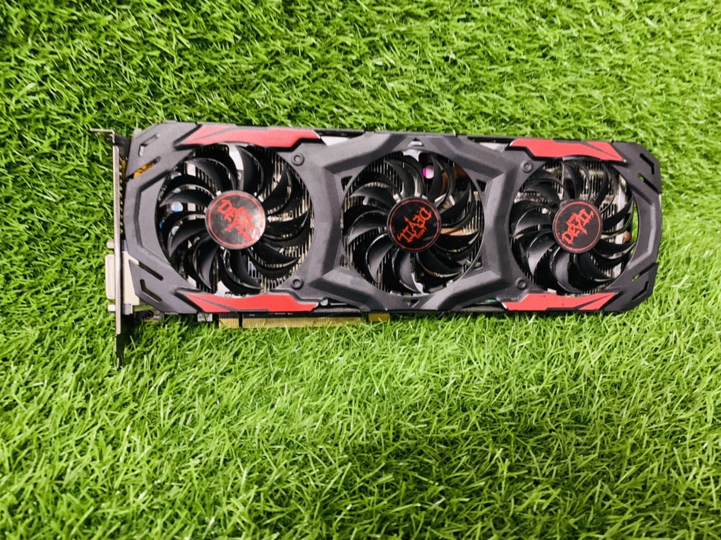 การ์ดจอ เล่นเกมสุดคุ้ม 4GB PowerColor RedDevil RX570 4GB DDR5 (256-bit)