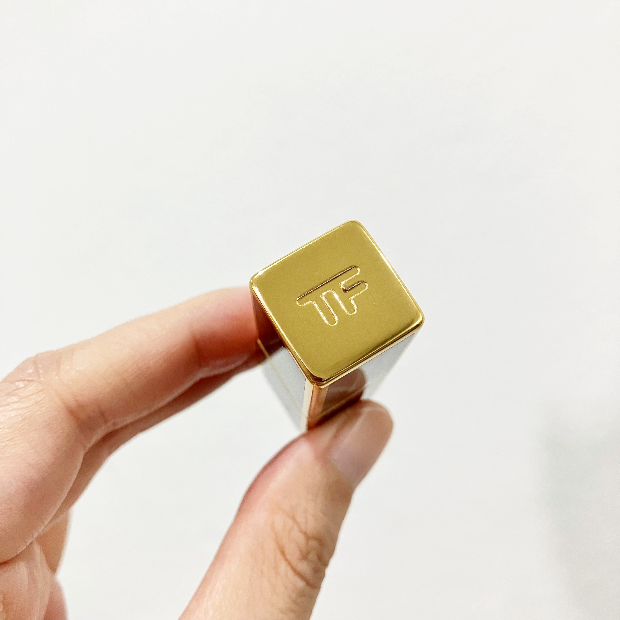 TF Lip Color ขนาดทดลอง 1g Casablanca ลิปสติกสุดหรูหราที่เป็นที่หนึ่งในใจของสาวๆทั่วโลก