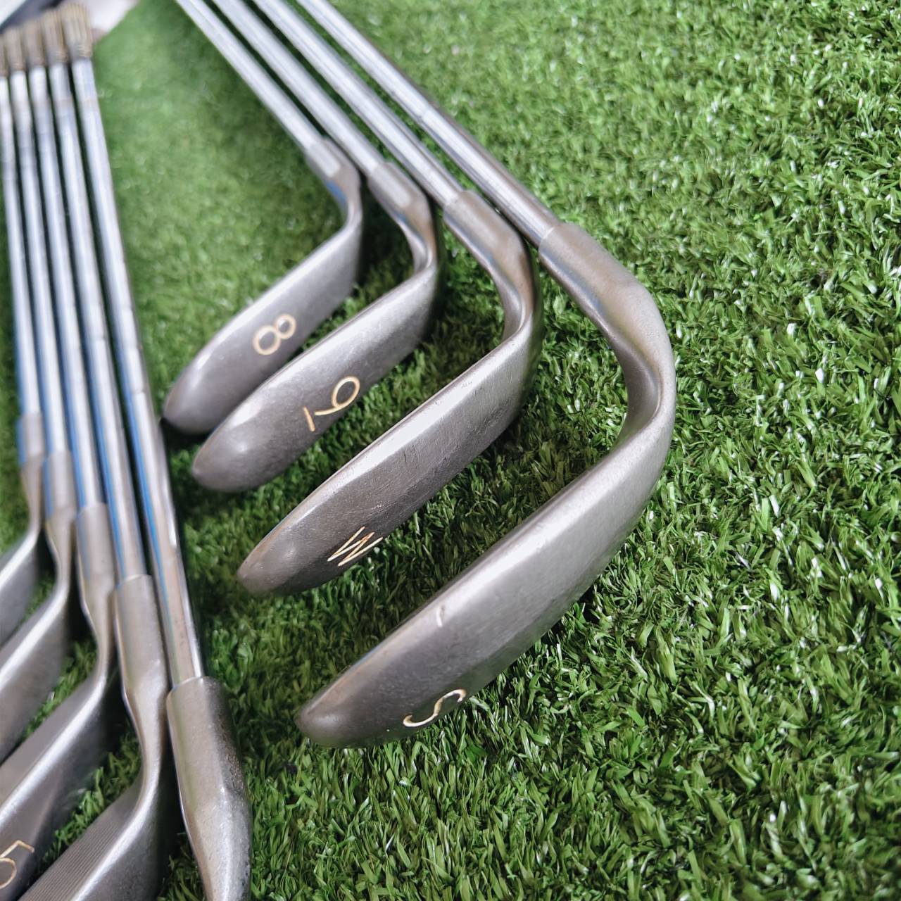 รุ่นพิเศษ* ชุดเหล็ก PING EYE2+ ปรับจุดเล็ก ๆ เช่น Loft ที่แรงขึ้นเล็กน้อย และ sole grind