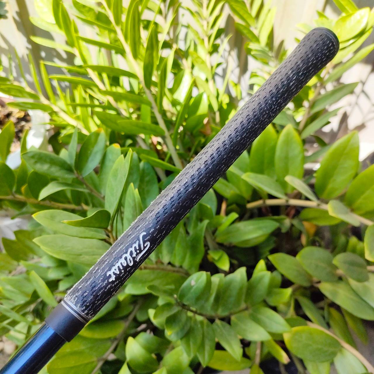 DRIVER TITLELIST TITANIUM 983K องศา 8.5 ก้าน GRAPHITE DESIGND YS-6 FLEX S ก้านดีพรีเมี่ยม หัวใหญ่มาก หน้าสัมผัสกว้าง หน้าเด้ง TITANIUM วางแนวไว้ได้ดี ระยะก็ดีมาก เสียงเพราะ มี COVER เดิมๆ ไม้กอล์ฟพรีเมี่ยมมือสอง By NakaraLuxurious