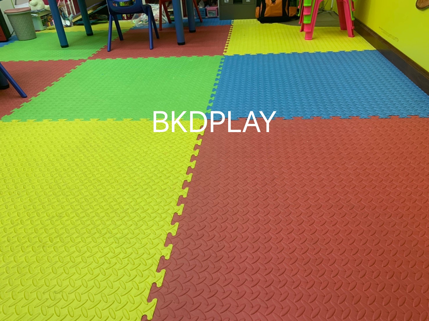 แผ่นโฟมปูพื้นกันกระแทก จิ๊กซอ EVA (งานนำเข้า) 20 มล 100x100 หนา2 ซม. ,แผ่นกันกระแทก,แผ่นโฟมปูพื้น, โฟมปูพื้น,จิ๊กซอว์ปูพื้น, แผ่นรองคลาน สำหรับเครื่องเล่นสนามในร่ม ห้องเด็กเล่น พร้อมส่ง ราคาโรงงาน