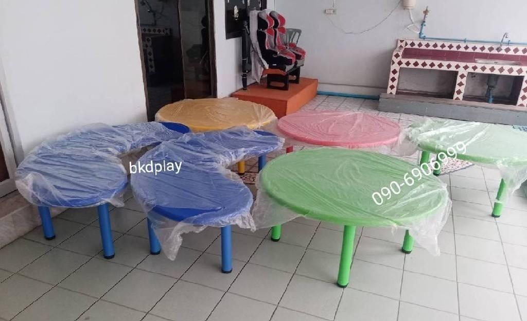 โต๊ะทรงถั่ว โต๊ะเสี้ยวเสี้ยว โต๊ะเรียนพลาสติก เด็กอนุบาล ขาเหล็ก ราคาโรงงาน พร้อมส่ง คิดค่าส่งตามจริงKF-0051