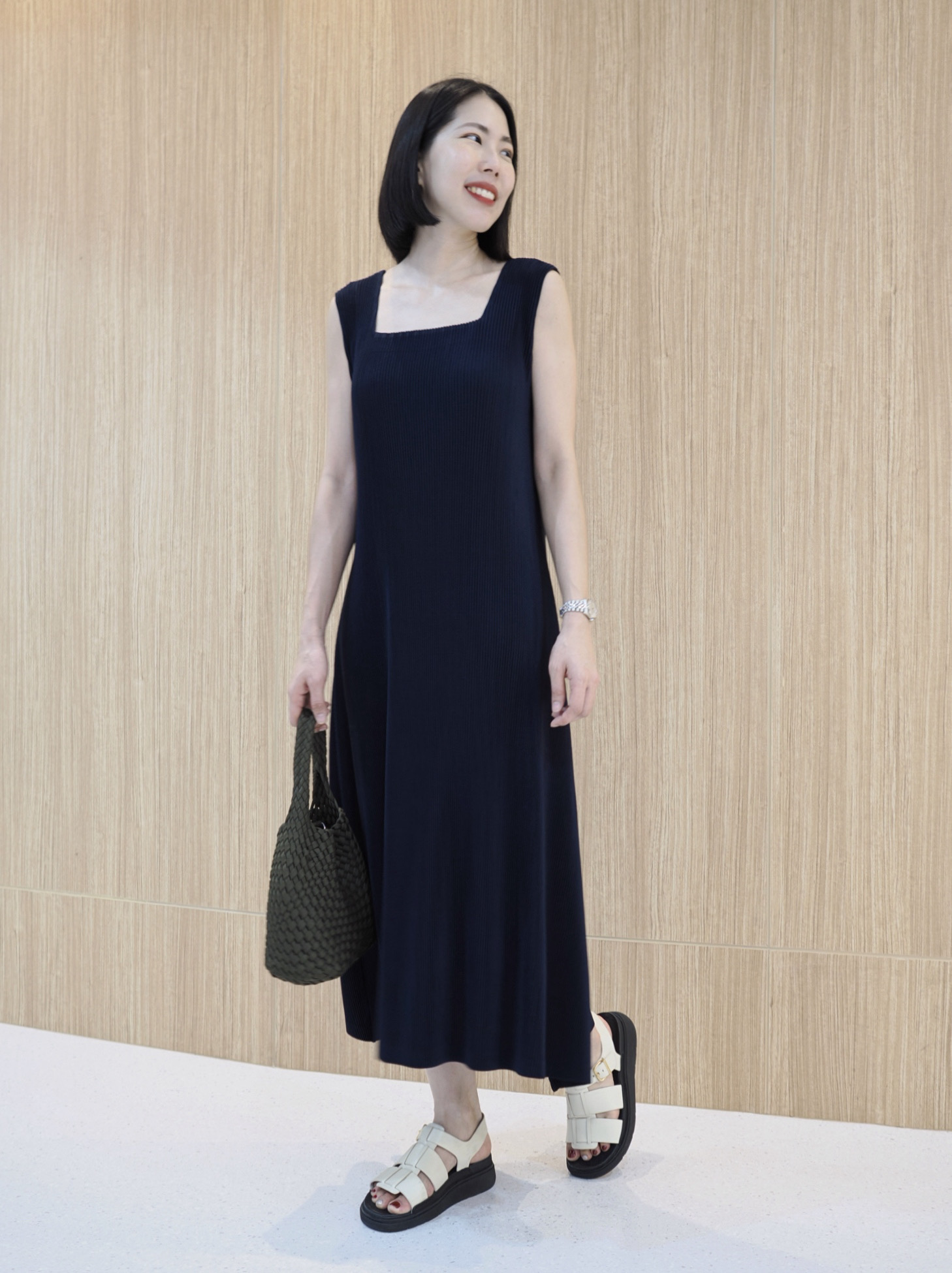 2MUAY รุ่น GJO2054 เดรสพลีทคุณภาพ THICK SLEEVELESS SQUARE NECK PLEATED DRESS 10 สี FREE SIZE