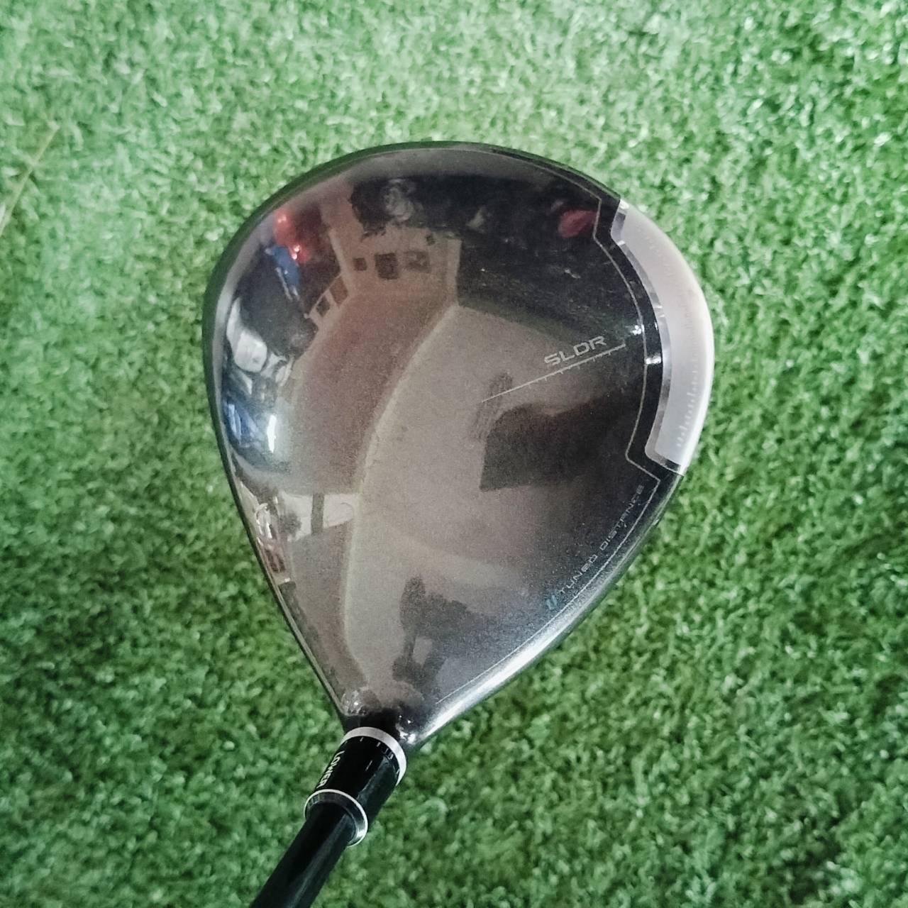 Driver Taylormade SLDR องศา 9.5 เทคโนโลยีดี สามารถปรับวิถีของลูกได้ ทั้ง FADE และ DRAW ได้ และสามารถปรับมุมเหินที่คอไม้ได้อีกด้วย ไม้กอล์ฟพรีเมี่ยมมือสอง ของแท้ By NakaraLuxurious