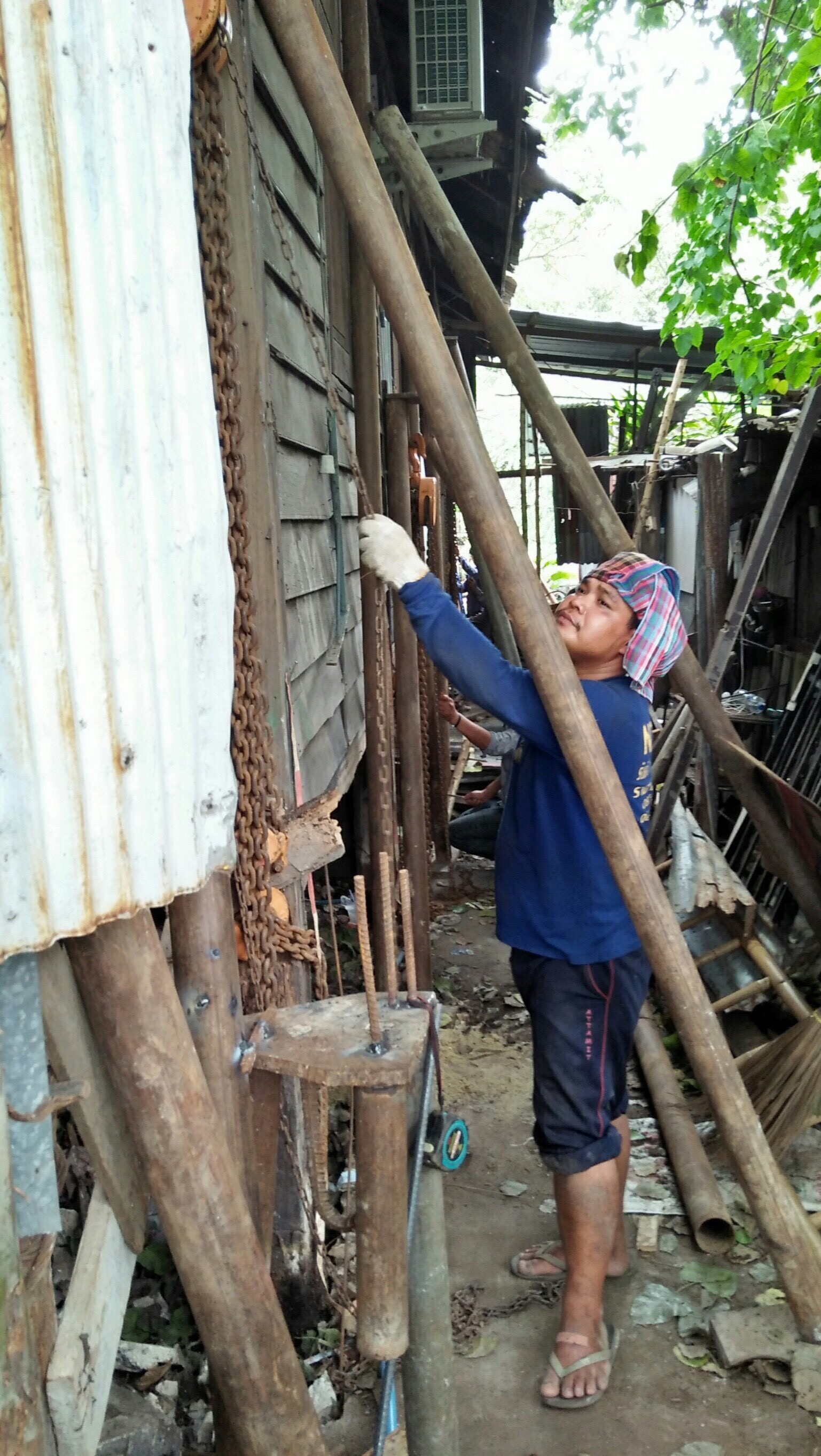 งานดีดบ้านขึ้น,เปลี่ยนฝ้า,เปลี่ยนหลังคาบ้านพัก การรถไฟแห่งประเทศไทย
