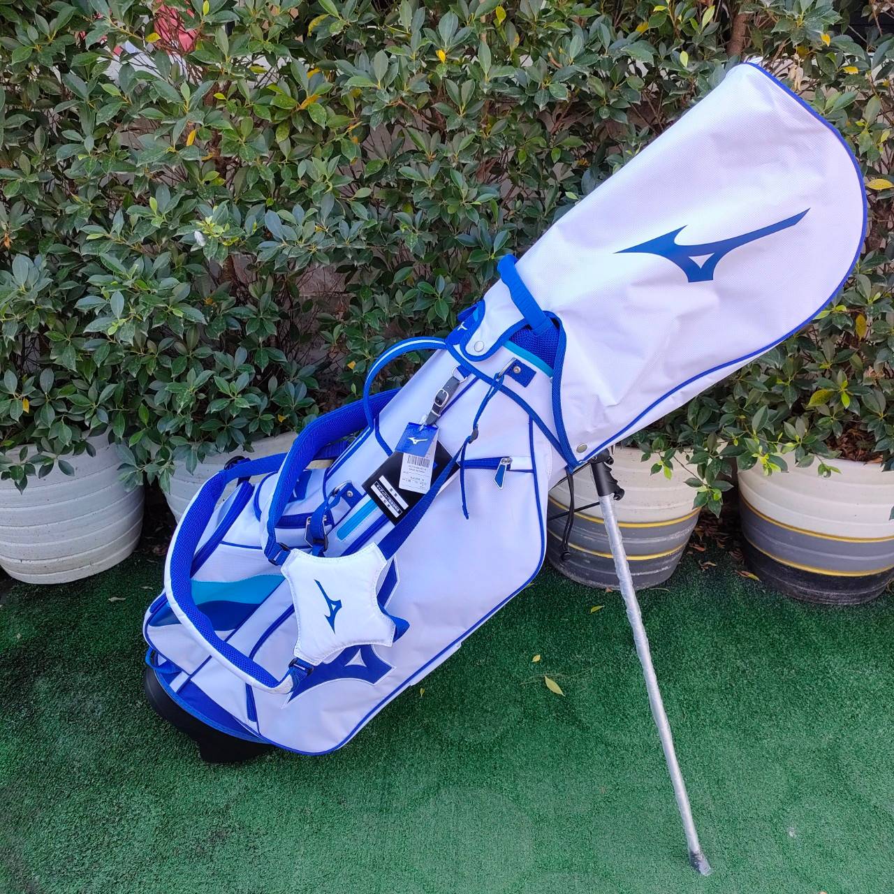 ถุงกอล์ฟ MIZUNO ขาตั้ง ของแท้ ของใหม่มือหนึ่ง จากประเทศญี่ปุ่น เบามาก ขาตั้งแข็งแรงมาก สวยเลยครับ