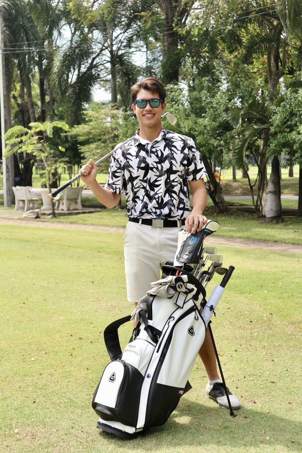 🏌♂️ ถุงกอล์ฟ PGM QB073 กันน้ำ 100% ขาตั้งแข็งแรงมาก