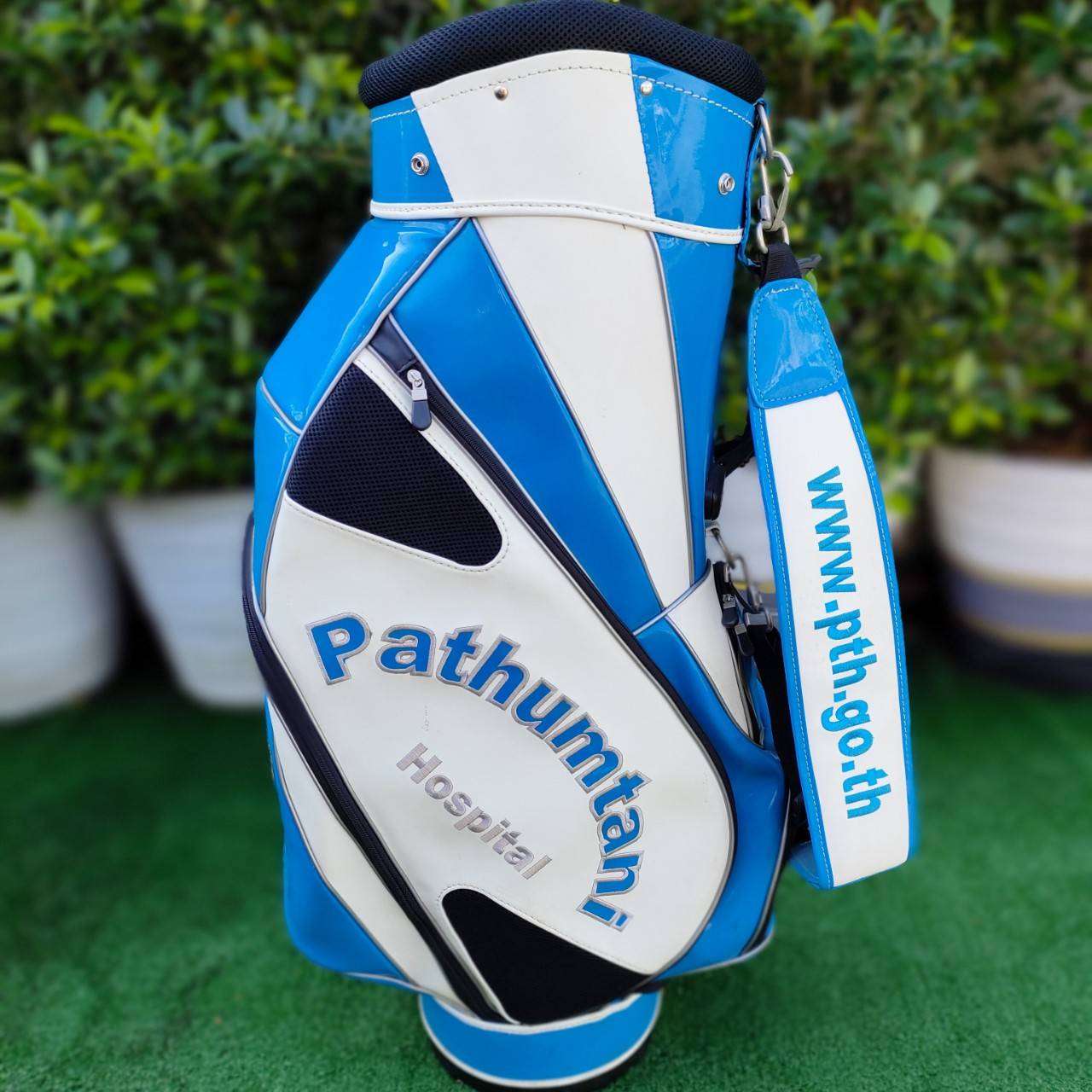 ถุงกอล์ฟ PATHUMTANI HOSPITAL มือสอง สภาพสวย หนังแก้วสวย ถุง TOUR ใบใหญ่ ราคาสุดพิเศษ