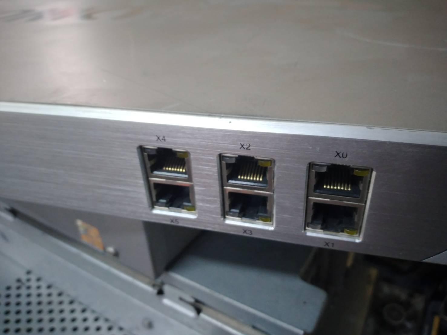 SonicWall NSA 3500 1RK21-071 6-Port Firewall Network Security Appliance