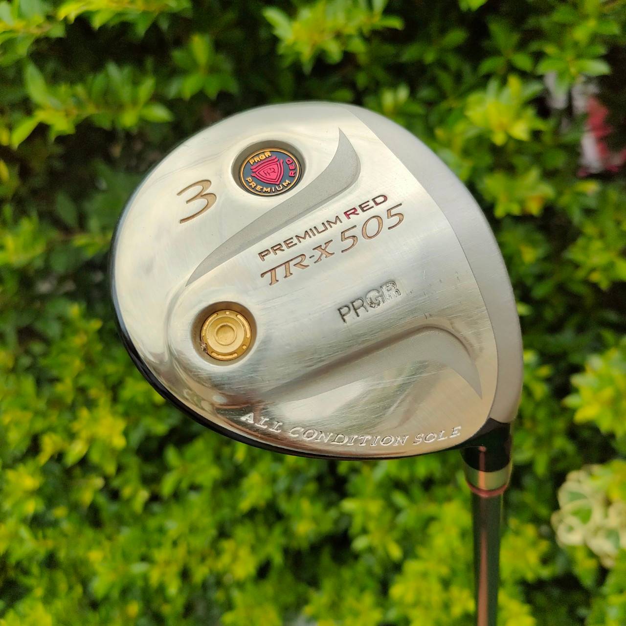 FW3 PRGR PREMIUM RED รุ่น TR-X 505 องศา 16.5 ก้าน PREMIUM RED FLEX R ( M37) เป็นรุ่นพิเศษที่และเป็นรุ่น TOP สูงสุด จากแบรนด์พรีเมี่ยมญี่ปุ่น ไม้กอล์ฟมือสอง ของแท้ BY NakaraLuxurious
