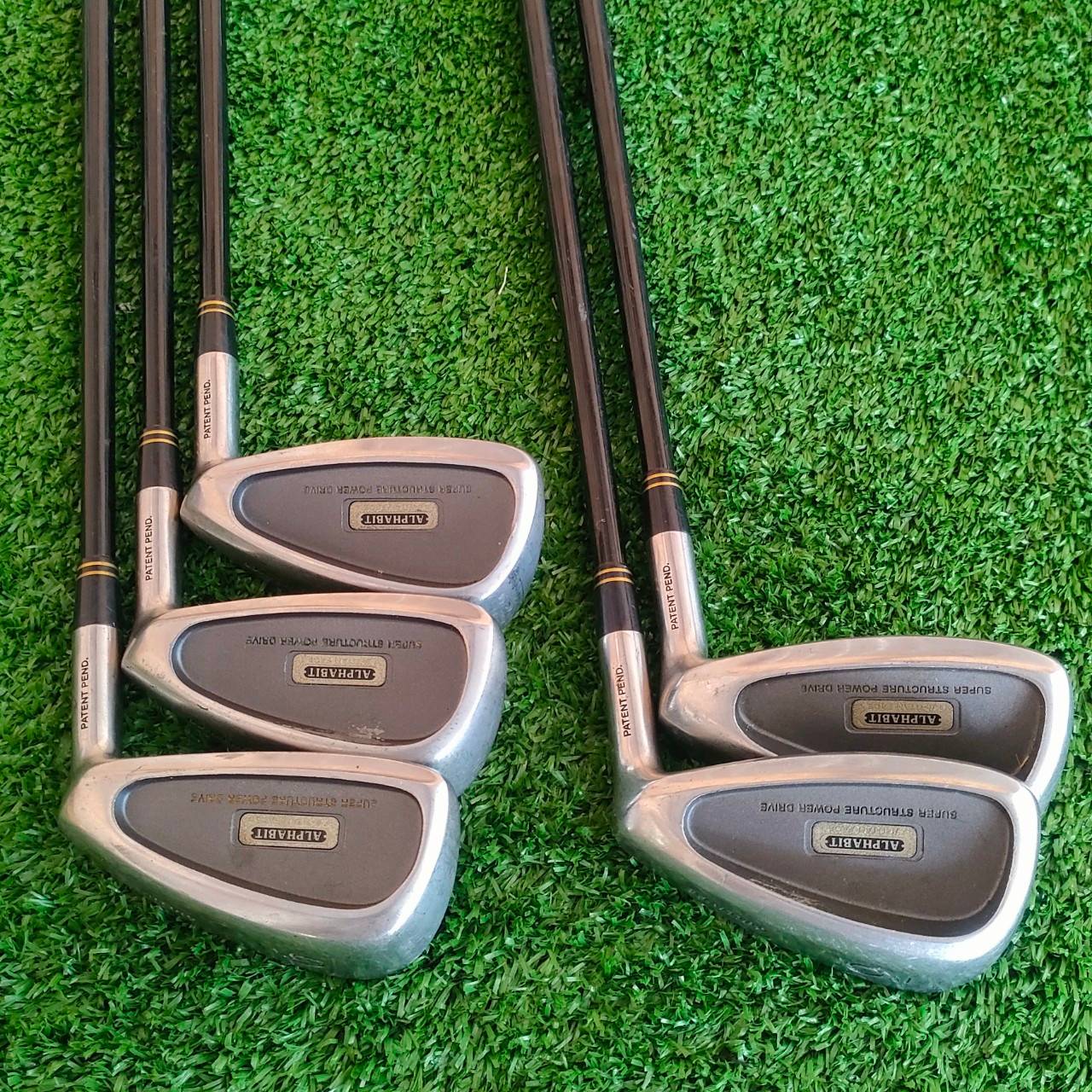 ชุดเหล็ก GULLIVER ALPHABIT มีเหล็ก 6-9 เเละ PW ก้าน B-TITAN ALPHABIT FLEX R