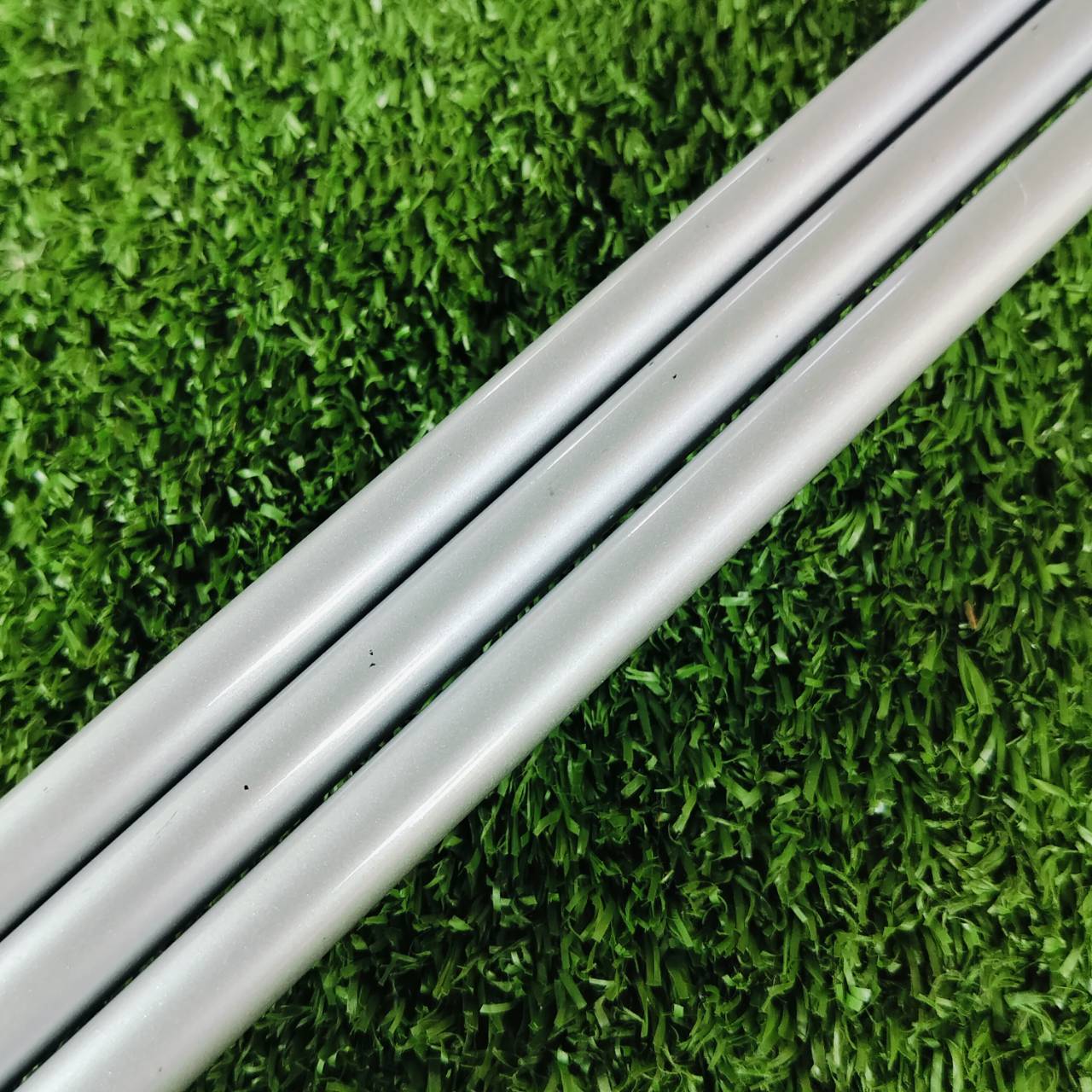 ก้านใส่ Driver DECADE USA ของใหม่ ลดล้างสต๊อต!!! ความยาวเฉพาะก้าน 45 นิ้ว FLEX R MID-LOW สปีด 76-94 ตีสบายๆ