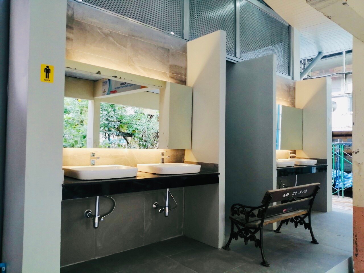 รร.ฤทธิยะวรรณาลัย(ดอนเมือง) งานสร้างห้องน้ำ45ห้อง