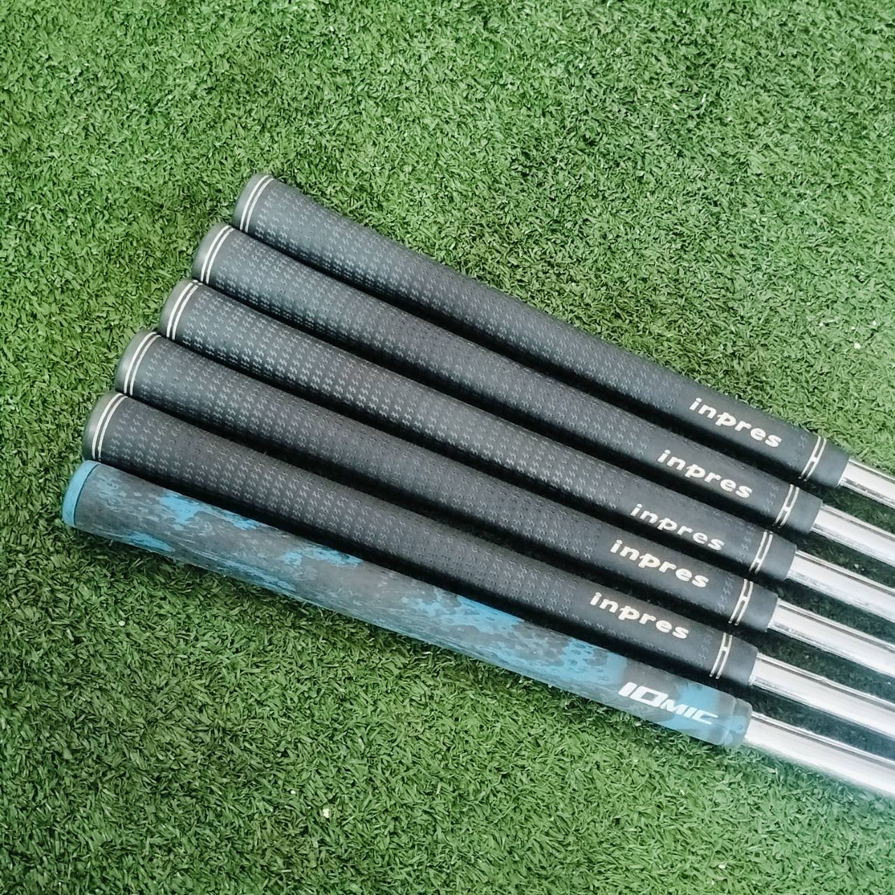 ก้านใส่ชุดเหล็ก KBS TOUR90 FLEX R ถอดจากเหล็ก 6 7 8 9 PW AW มีกริพติดมาให้แล้วทุกเหล็กค่ะ
