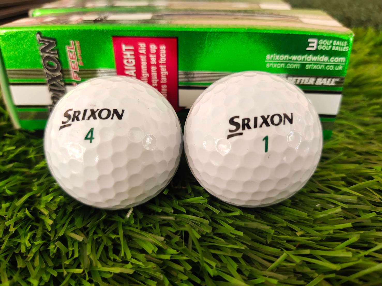 ลูกกอล์ฟ SRIXON SOFT FEEL PUREWHIT - HIT STARIGHT ด่วน 1 หลอดมี 3 ลูก