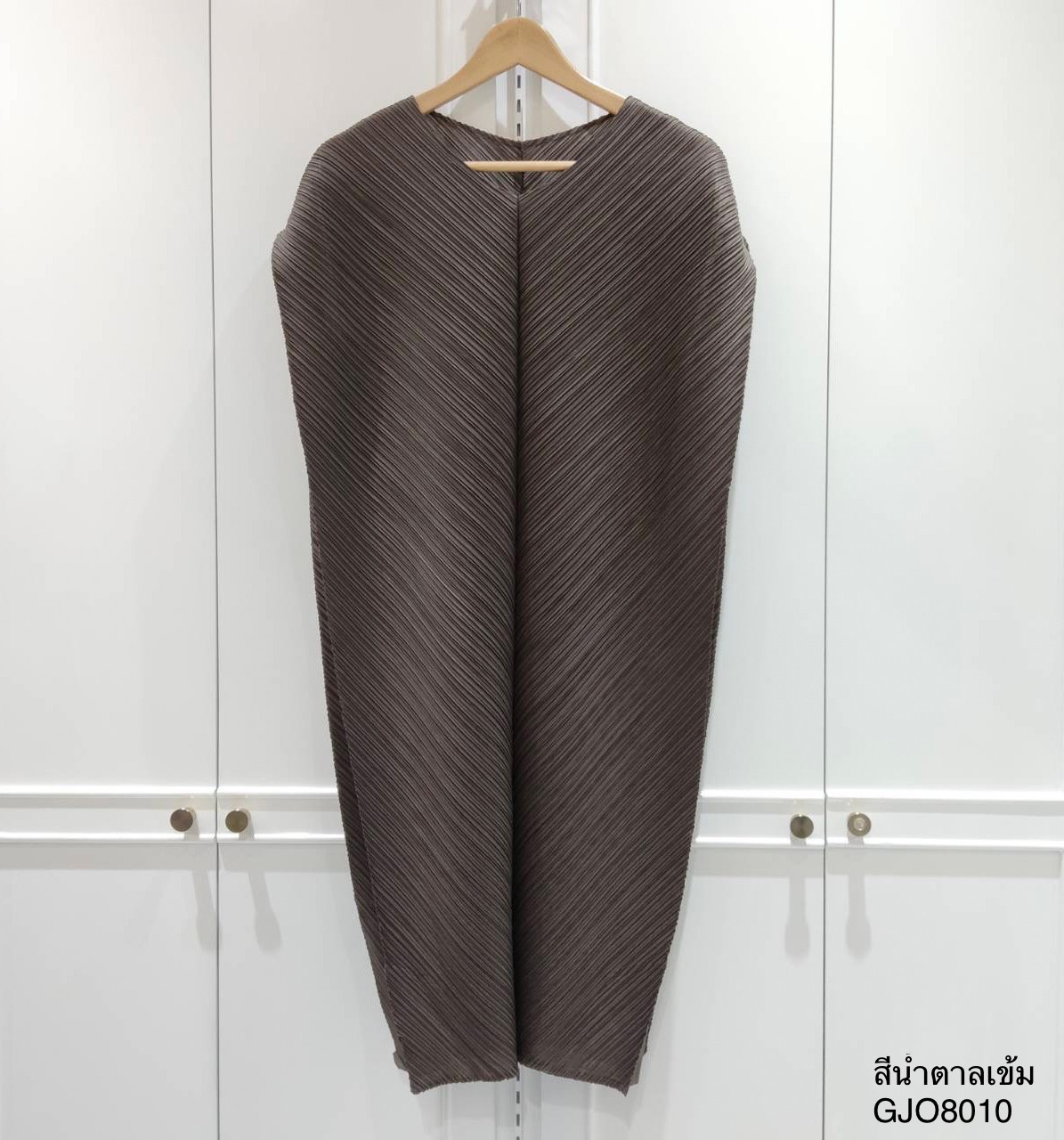2MUAY รุ่น GJO8010 V NECK PLEAT DRESS เดรสผู้หญิง เดรสพลีทคุณภาพ 6สี FREE SIZE