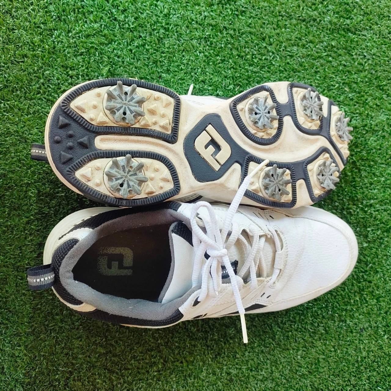 รองเท้ากอล์ฟ FJ มือสอง ขนาดไชส์ 8 XW ของแท้ สภาพใส่น้อยมาก สวยเดิมๆ ไม้กอล์ฟพรีเมี่ยมมือสอง ของแท้ By NakaraLuxurious