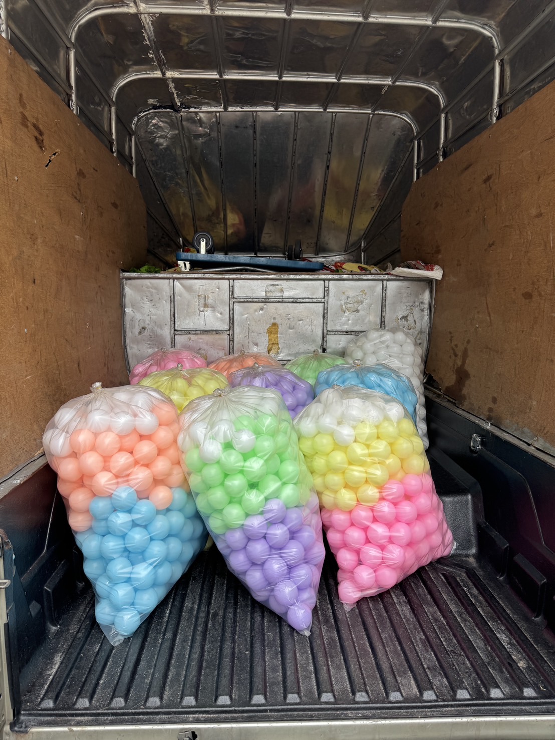 ลูกบอลพาสเทลสีอ่อน ลูกบอลบ่อบอล 7.5 ซม. ลูกบอลเลือกสีได้ สีละ100 ลูก ลูกบอลบ้านบอล ลูกบอลพลาสติกหนา ทนทาน สีสดสวย ผลิตในไทย ของเล่น พร้อมส่ง