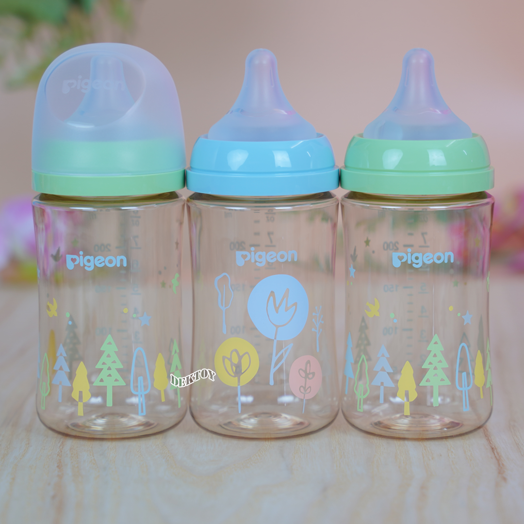 Pigeon พีเจ้น ขวดนมสีชา 8 ออนซ์.+ จุกซอฟท์ทัช พลัส M แพค3ขวด ลาย Natural