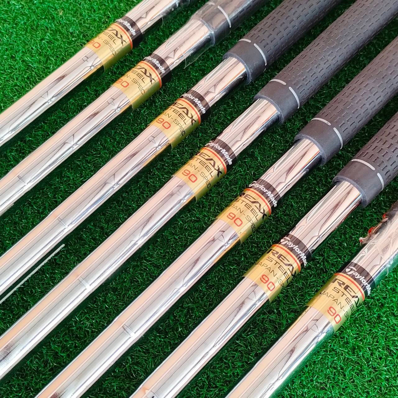 ชุดเหล็ก TAYLORMADE M2 สภาพสวยมากๆๆๆๆ 95 % ได้ครับ มีเหล็ก 5-9 เเละ PW SW ก้าน REAX 90 FLEX S