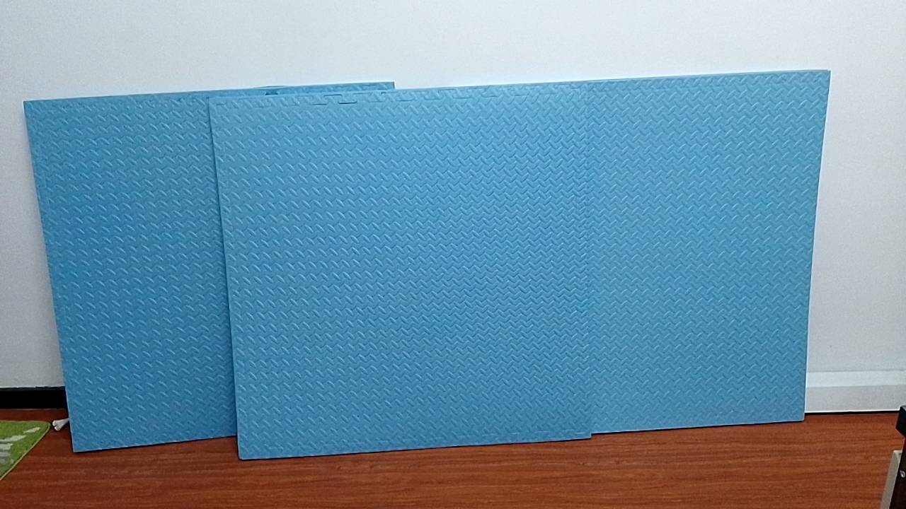 แผ่นปูพื้นกันกระแทก จิ๊กซอว์ EVA 2สีใช้งานได้ 2 ด้าน ขนาด100*100 ซม. หนา20มม.ราคาต่อ 1 ตารางเมตร แผ่นรองคลาน พร้อมส่งในไทย