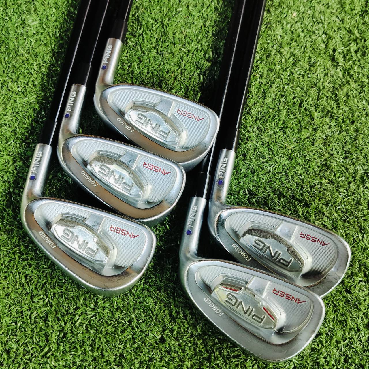 ชุดเหล็ก PING ANSER เป็นชุด FORGED ของ PING ที่เป็นสุดยอดมากอีกหนึ่งรุ่น ฟีลลิ่งที่นุ่มมาก ทำได้ดีมากที่สุด ไม้กอล์ฟพรีเมี่ยมมือสอง ของแท้ By NakaraLuxurious