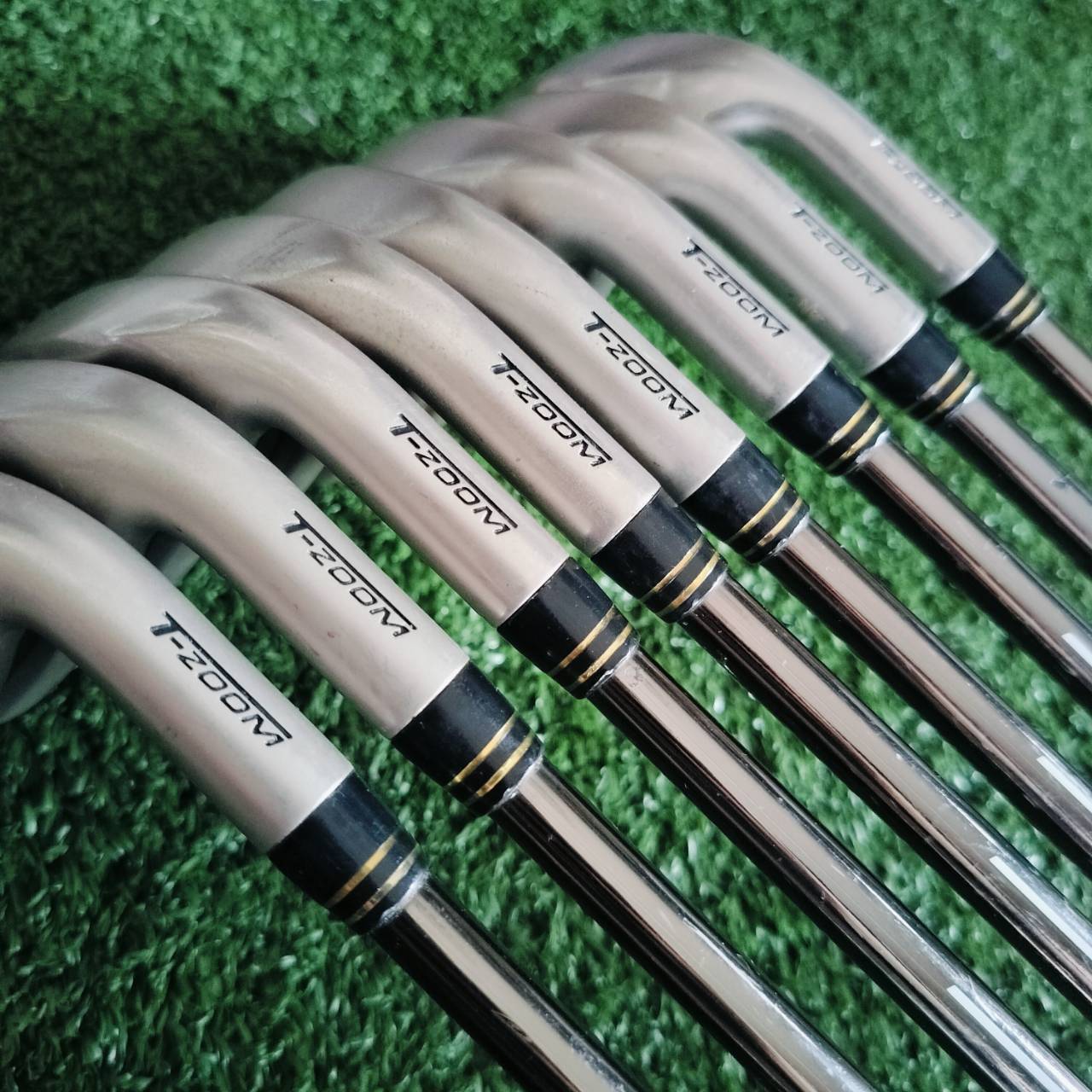 ชุดเหล็ก T-ZOOM X07 FORGED มือสอง มีเหล็ก 9 ชิ้น 4 5 6 7 8 9 P S ชุดในตำนาน!!! ก้านกราไฟต์ EXTREMLY 07 FLEX S ทั้งชุด ไม้กอล์ฟพรีเมี่ยมมือสอง ของแท้ By NakaraLuxurious